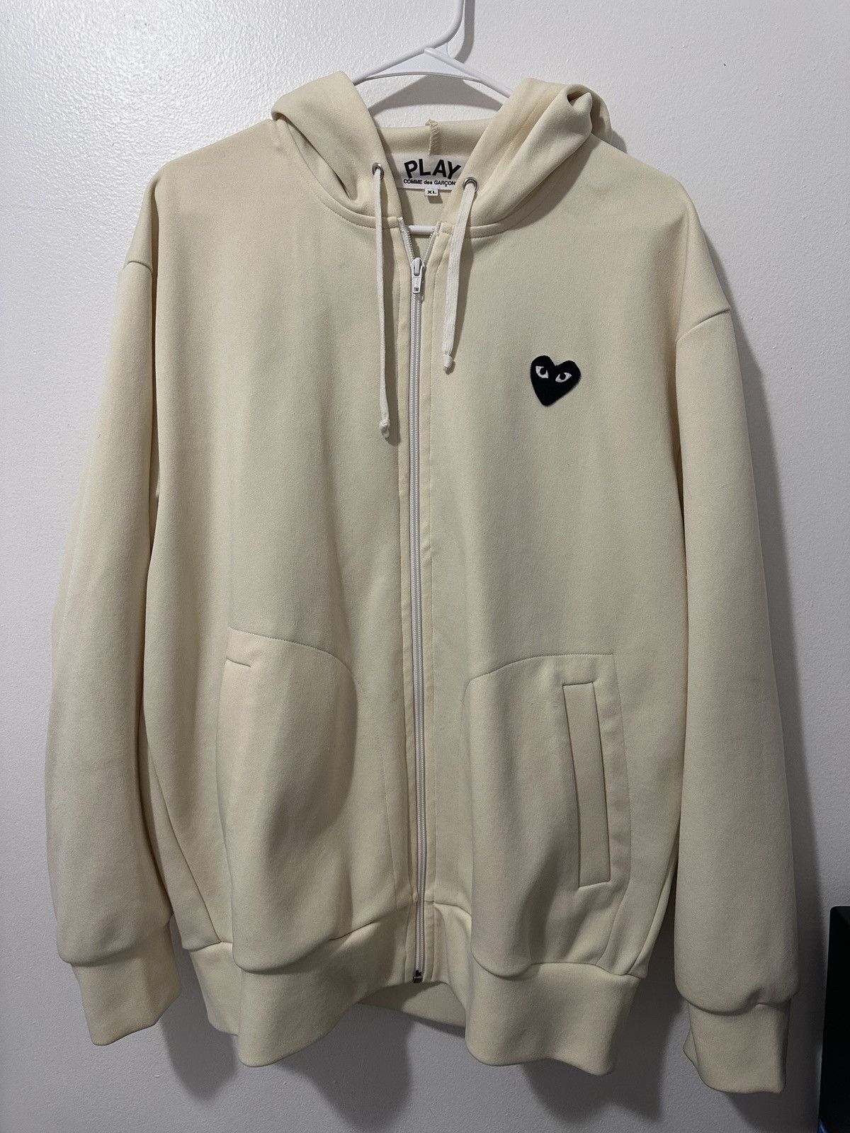 Comme des Garcons Comme Des Garcons PLAY hoodie Size US XL / EU 56 / 4 - 1 Thumbnail