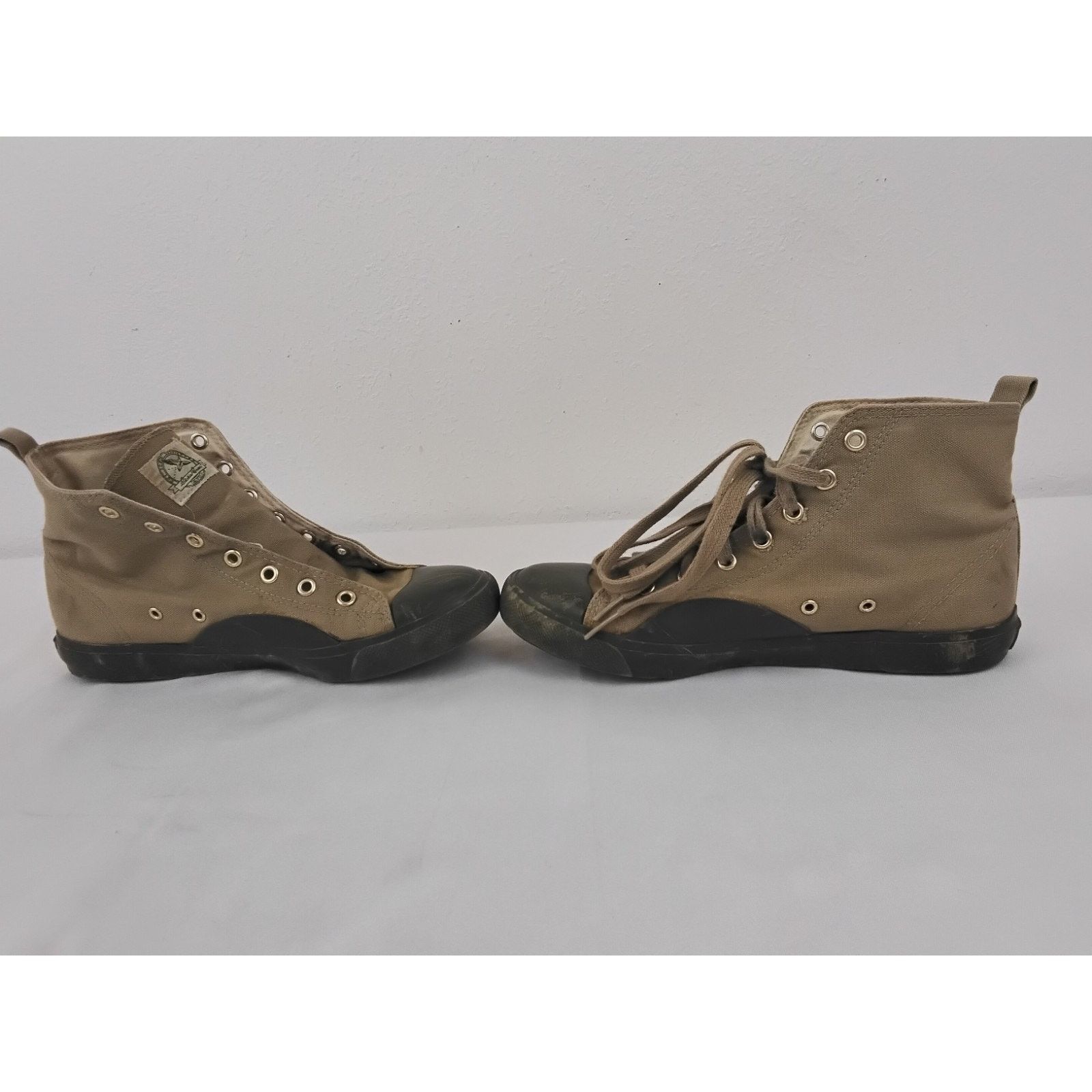 Eddie Bauer Eddie Bauer Sneakers Women's 8.5M Khaki/Green 1980s VTG Size US 8.5 / IT 38.5 - 5 Thumbnail