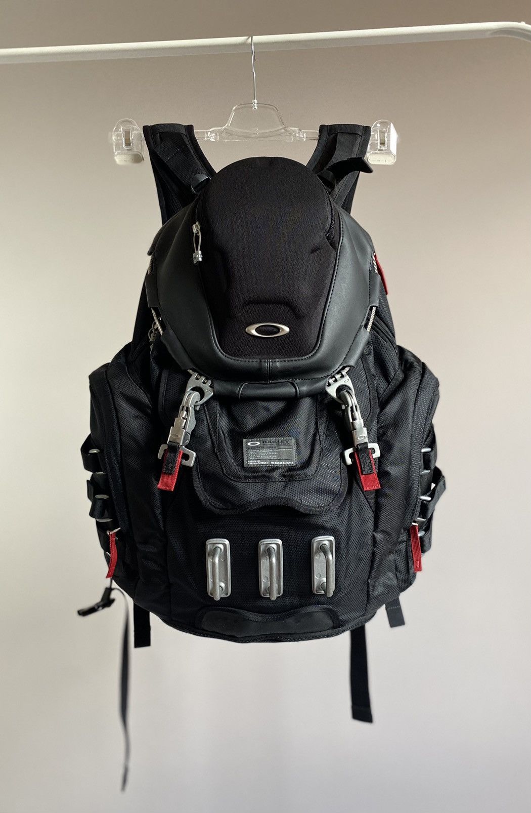 image of Oakley Kitchen Sink Backpack Tactical Hiking Back Pack in Black, Men's