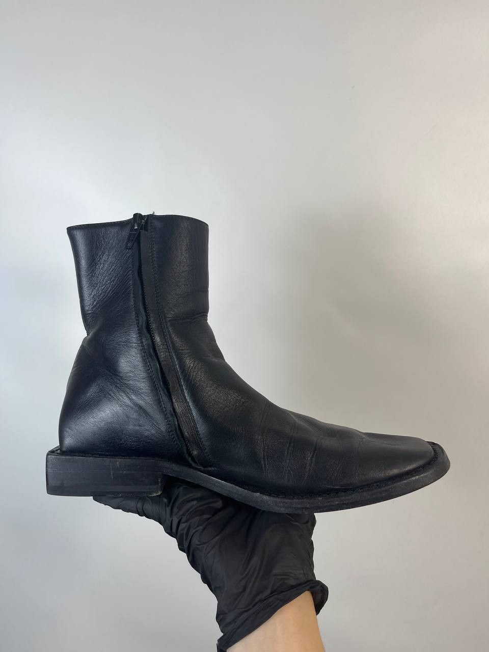 Balenciaga BALENCIAGA Chelsea ZIP-UP LEATHER BOOTS. SIZE 37 Size US 7 / IT 37 - 1 Thumbnail