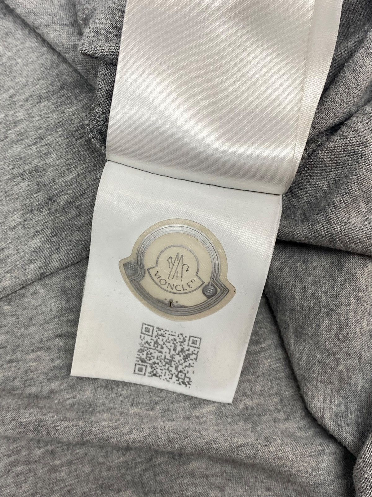 Moncler Moncler Double Logo Patch Cotton T-Shirt Size US L / EU 52-54 / 3 - 15 Thumbnail