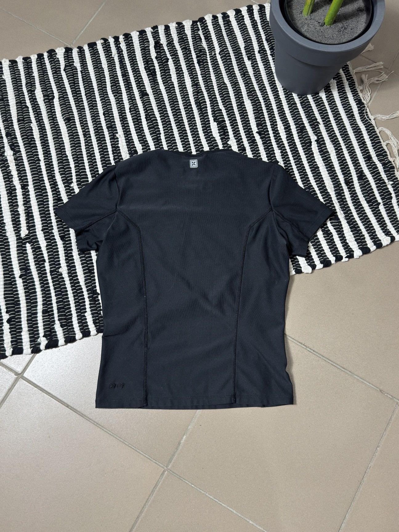 Nike VINTAGE NIKE MINI SWOOSH 2000s TEE SHIRT Size XS / US 0-2 / IT 36-38 - 5 Thumbnail