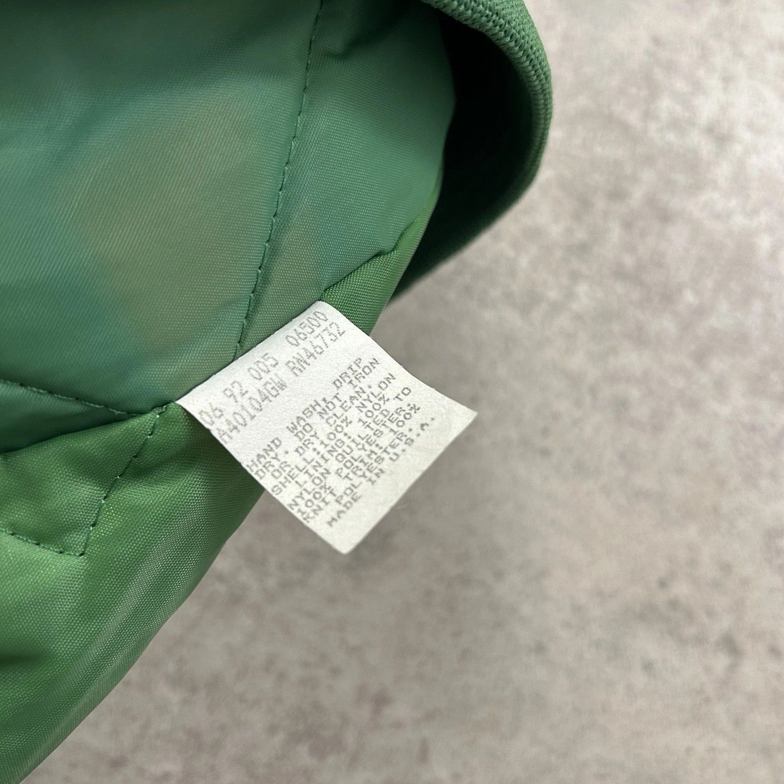 Chalk Line × NBA × Vintage BOSTON CELTICS SATIN BOMBER JACKET SPELL OUT HOT HOOPS Size US M / EU 48-50 / 2 - 6 Thumbnail