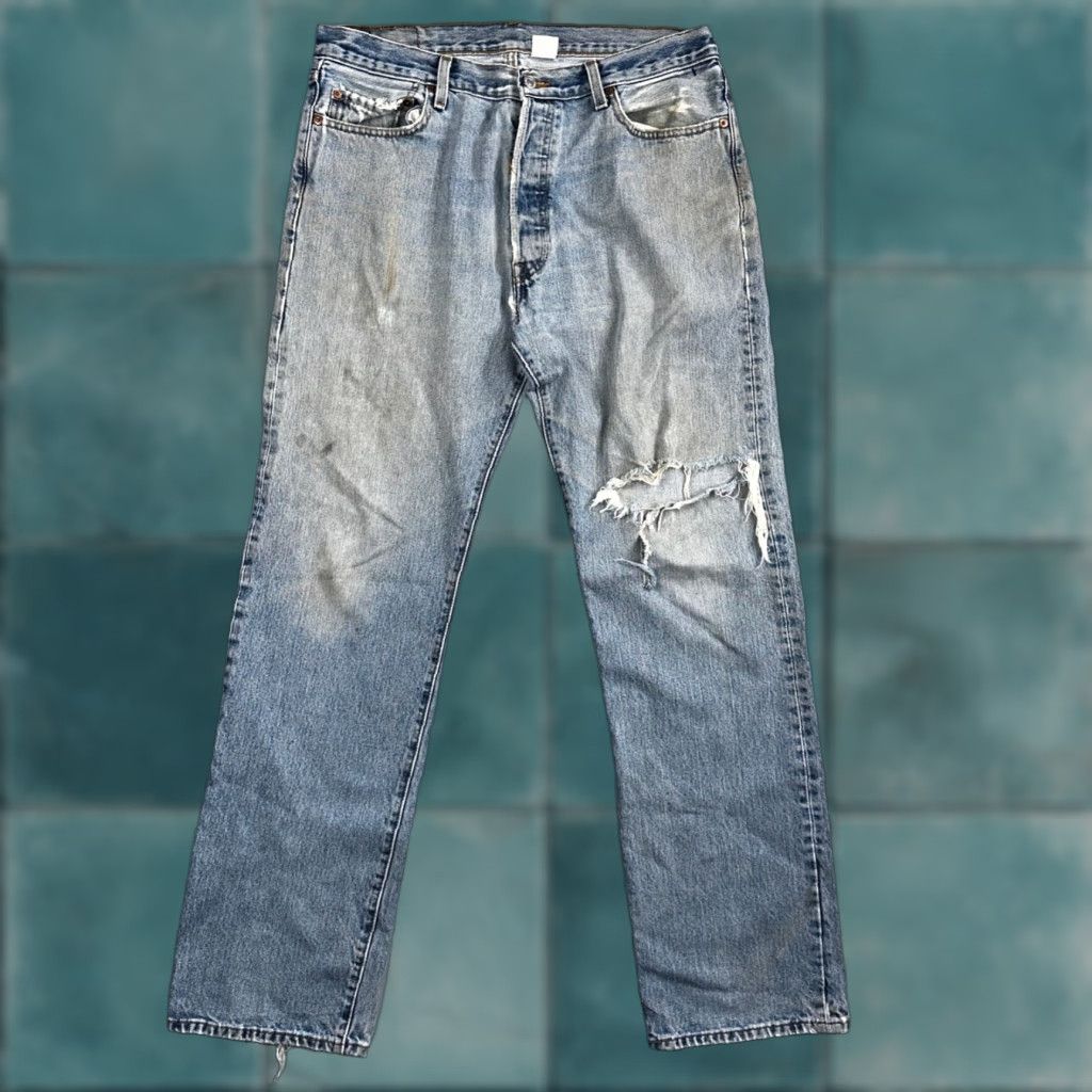 Levi's VINTAGE Levi's 501 Jeans Men Straight 36x34 Light Wash 90s 501 Series Denim Cotton Blue Size US 36 / EU 52 - 1 Thumbnail