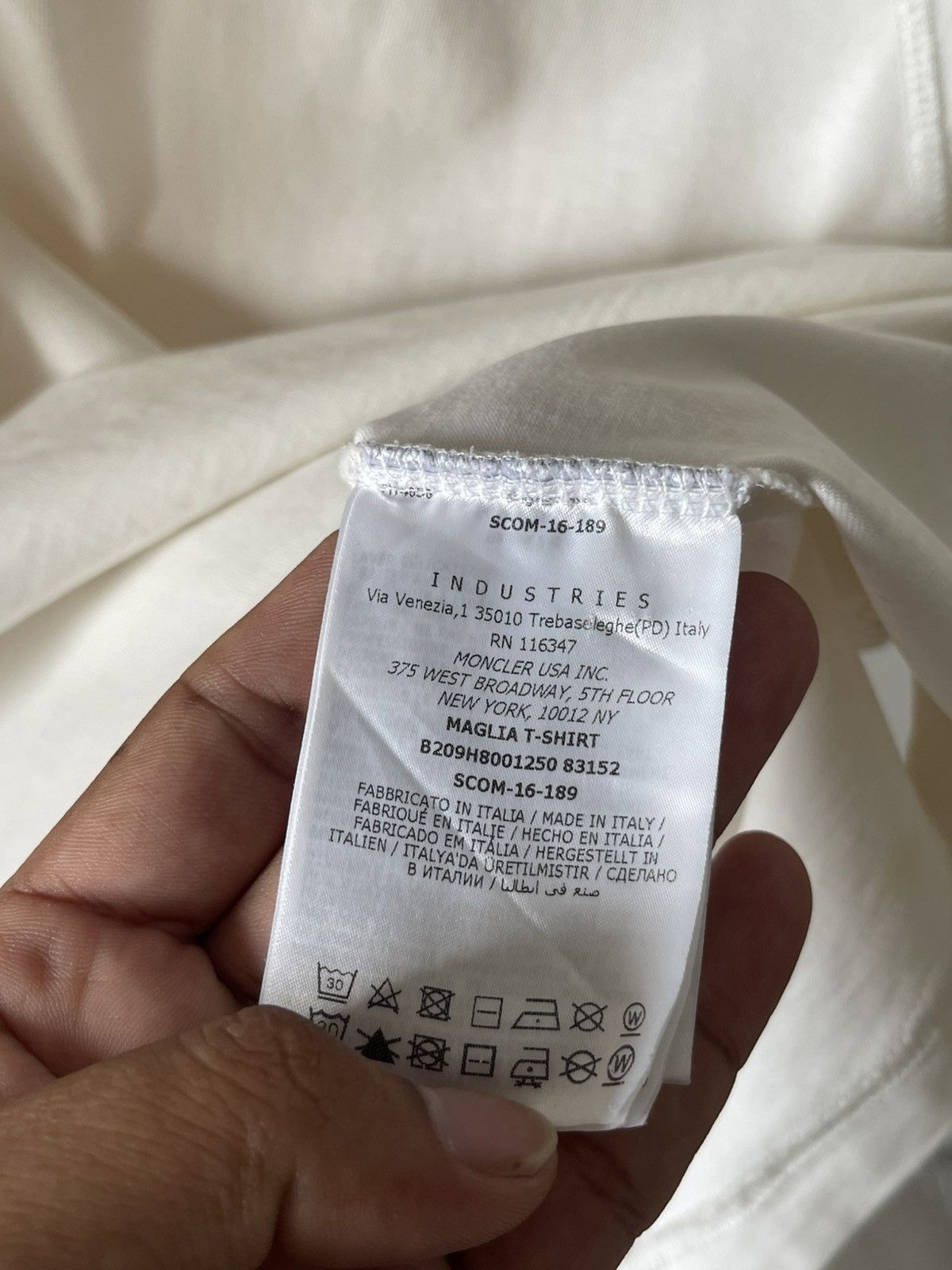 Moncler × Off-White 2000s Moncler x Off-White Tee A1 Size US M / EU 48-50 / 2 - 10 Thumbnail