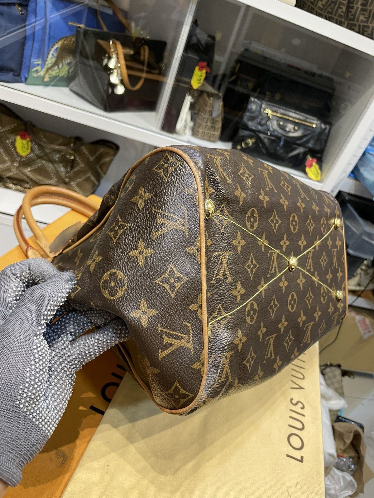 Louis Vuitton AUTHENTIC LOUIS VUITTON MONO TIVOLI GM BAG Size ONE SIZE - 17 Thumbnail