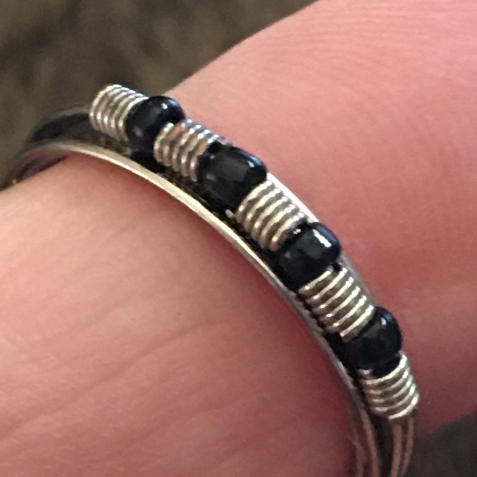 Jewelry Wired glass seed bead silver tone ring 7 Size ONE SIZE - 3 Thumbnail