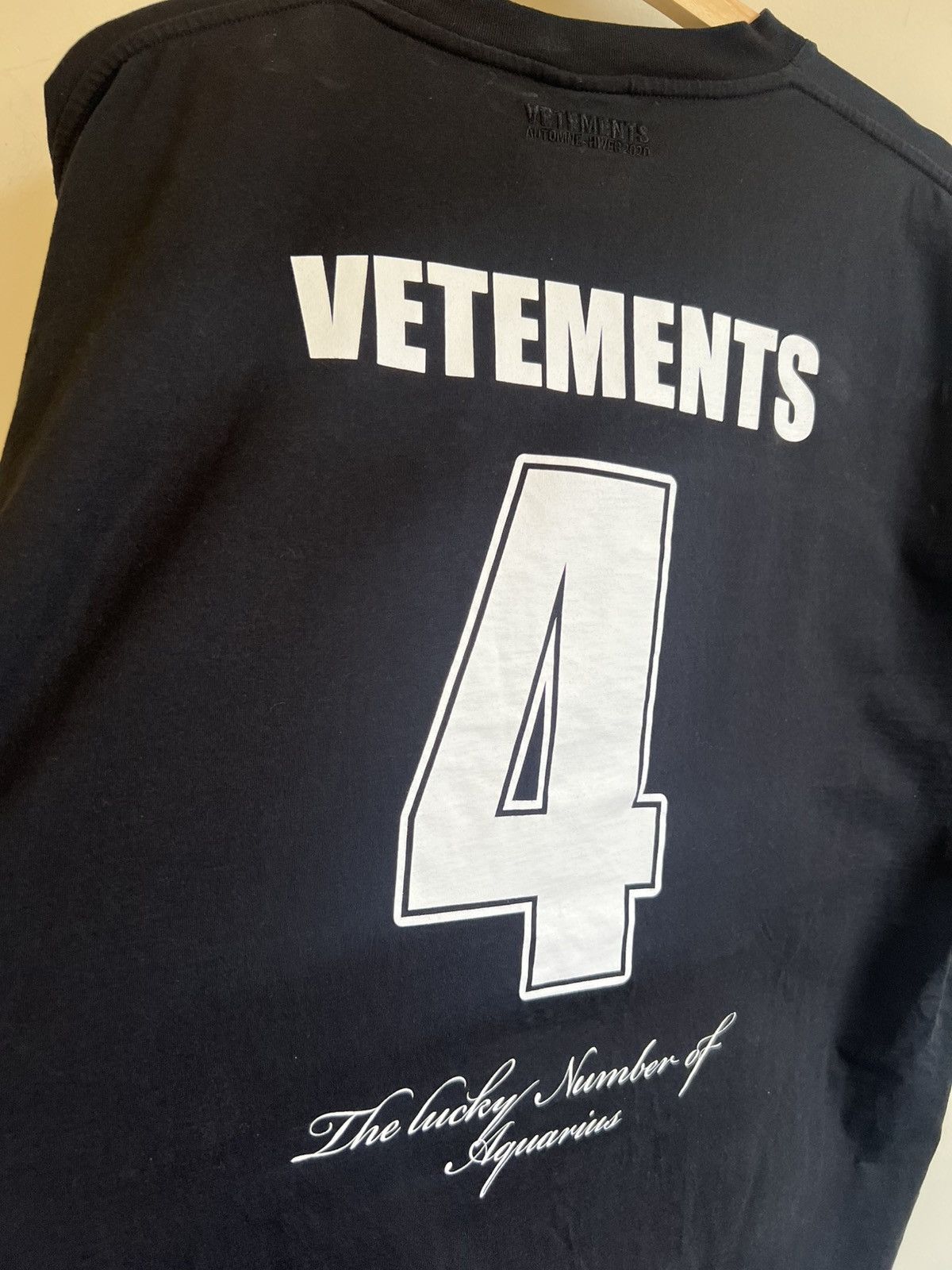 Vetements AW20 “Uranus” Planet Jersey Tee Plant Aquarius Denma Size US L / EU 52-54 / 3 - 8 Thumbnail