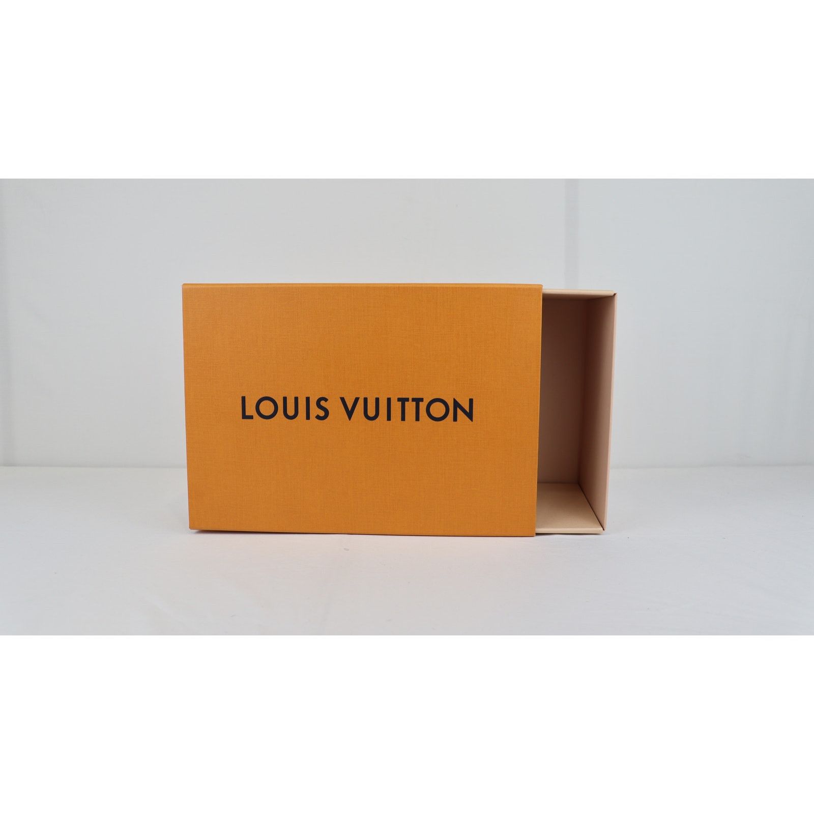 Louis Vuitton o1rshd1 Box in Orange Size ONE SIZE - 1 Thumbnail
