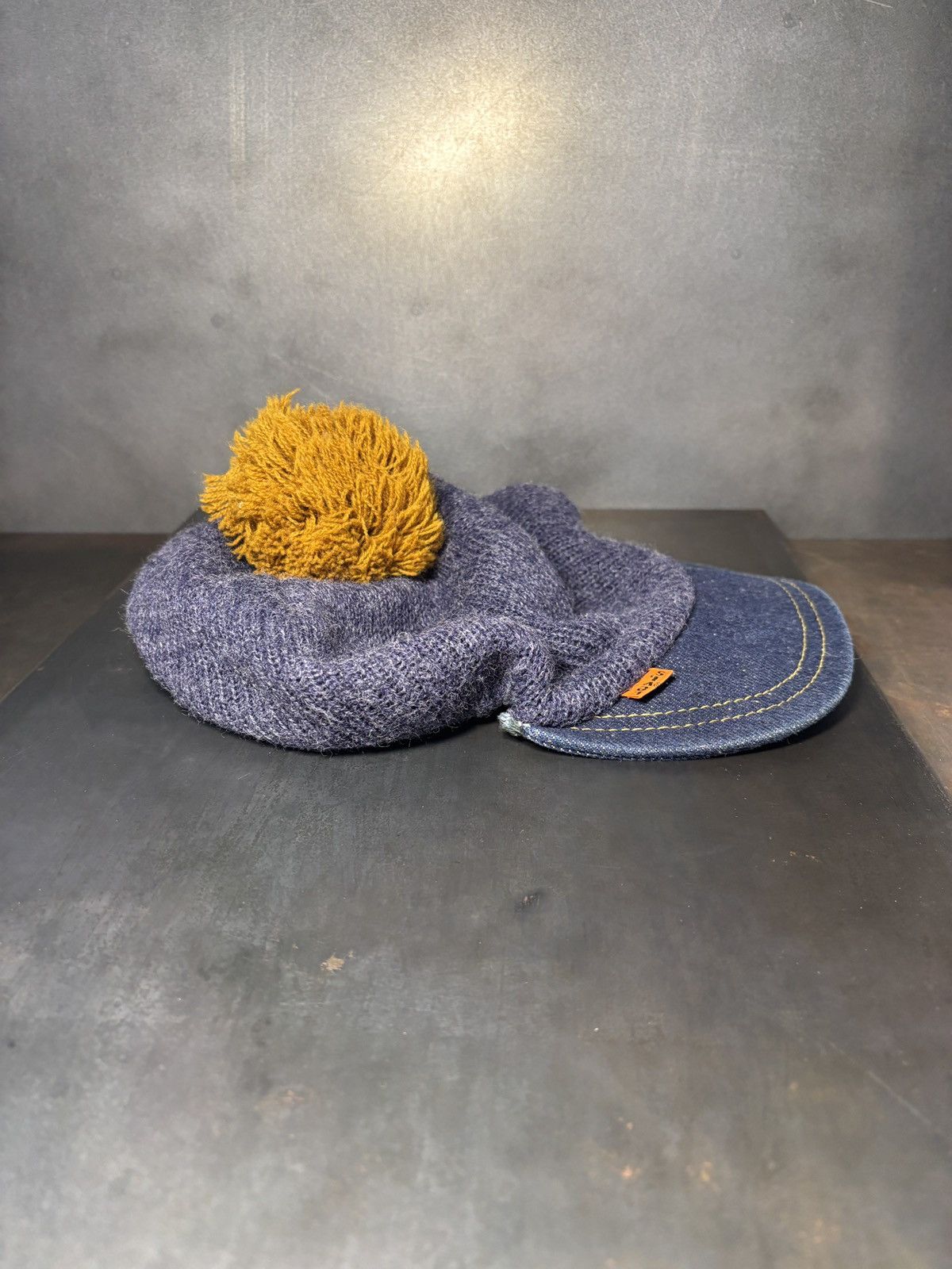 Levi's 1970s Levi's Orange Tab Hat Vintage Ski Pom Pom Brim Beanie Size ONE SIZE - 9 Thumbnail
