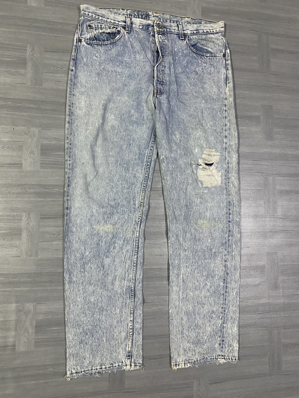 Levi's Vintage USA Levis 501 Distressed Light Wash Jeans Size US 40 / EU 56 - 3 Thumbnail