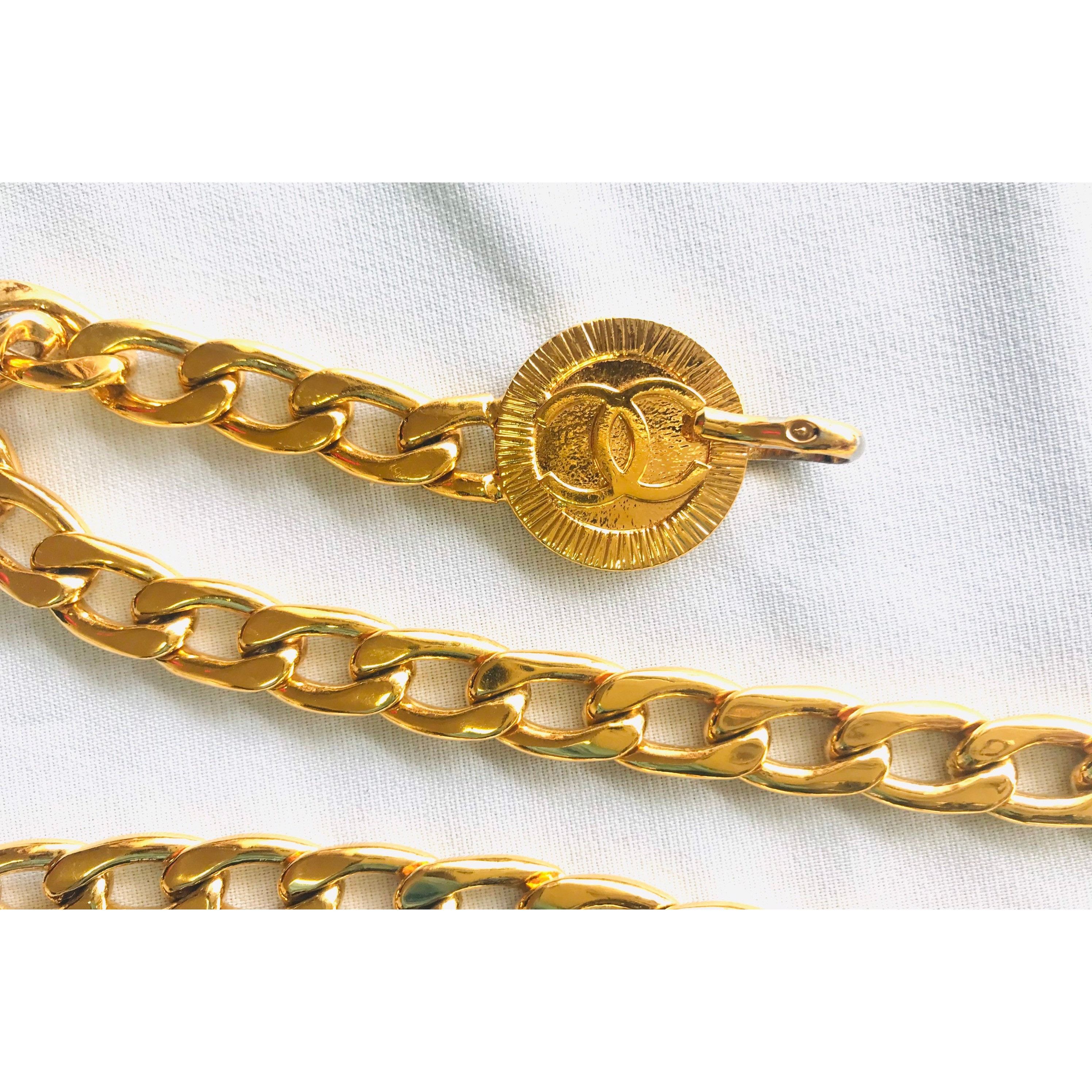 Chanel MINT. Vintage CHANEL flat golden chain belt with CC motif Size ONE SIZE - 4 Thumbnail