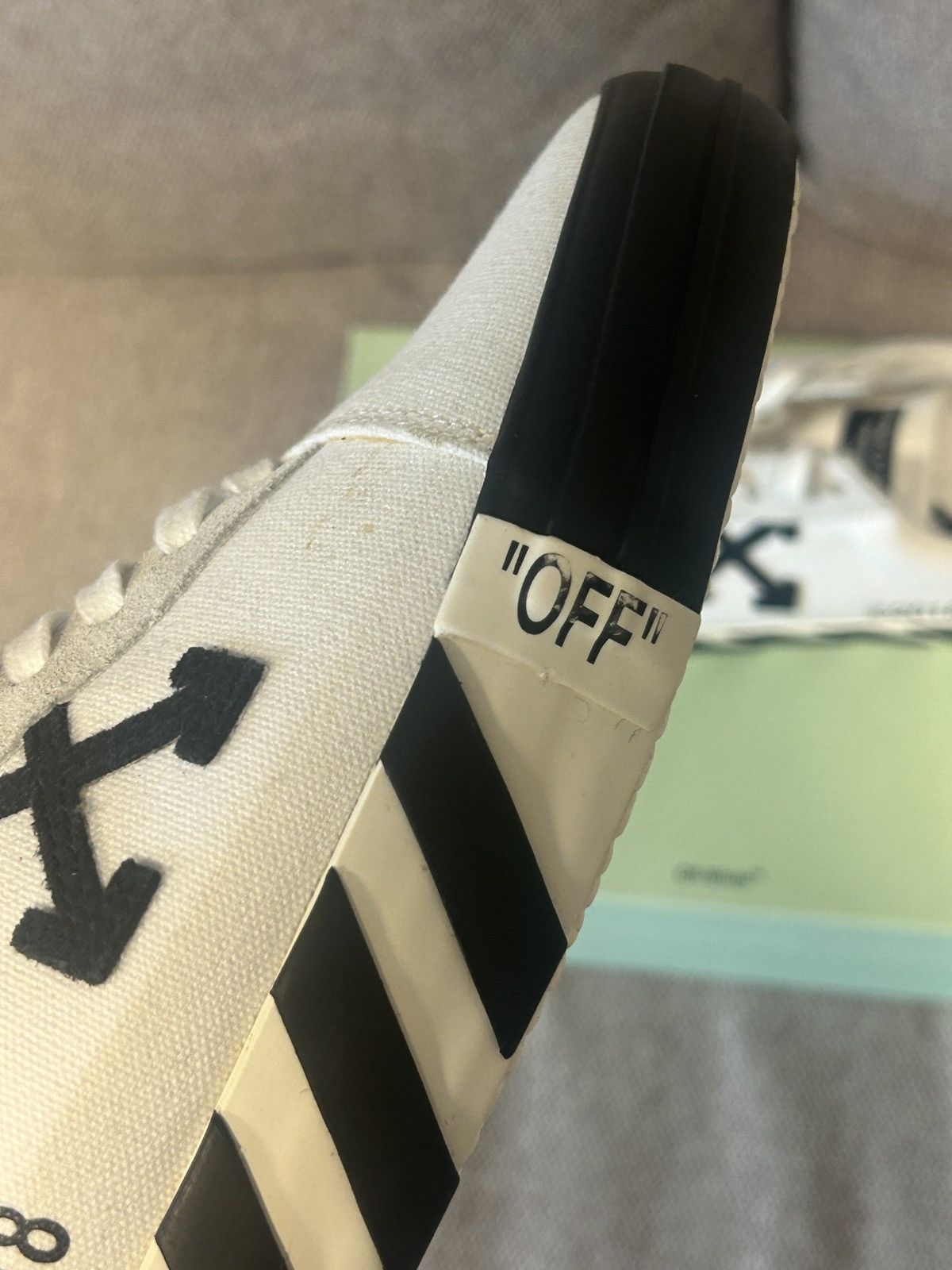 Off-White Off-white Vulc Low White (Updated Stripes) Size US 7 / EU 40 - 9 Thumbnail