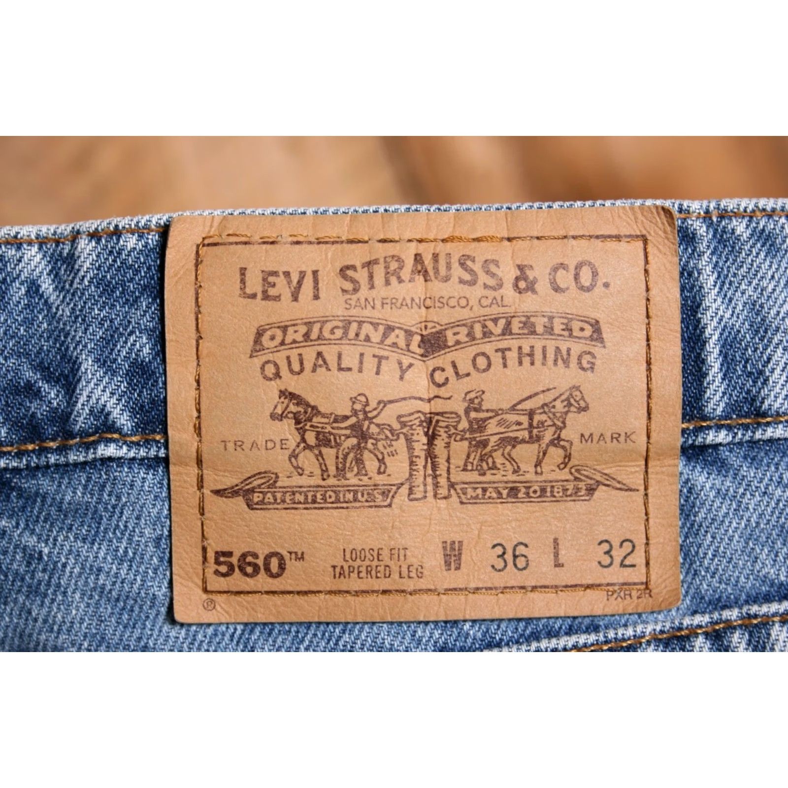 Levi's VINTAGE Levi's 560 Jeans Loose Fit Tapered Leg Blue 35x31 Men Denim Zip 560 Model 34x32 12.5 Rise High Regular Inseam 31 Size US 35 - 7 Thumbnail