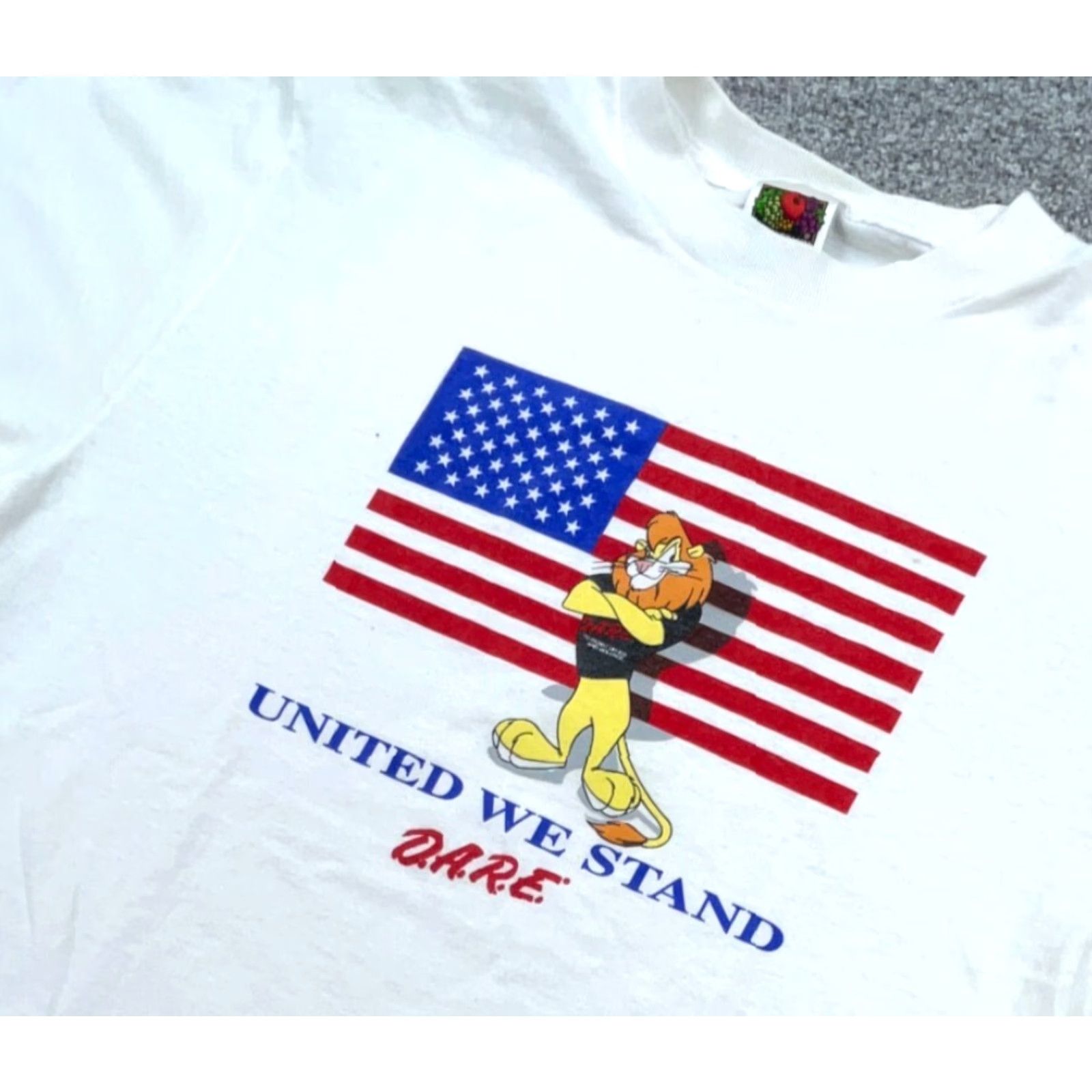 Fruit Of The Loom VINTAGE Fruit of the Loom Dare Shirt Men M White Tee USA Flag Lion Drugs Police Y2K 2000s 90s Hipster Retro Logo Sh etc Size US M / EU 48-50 / 2 - 3 Thumbnail