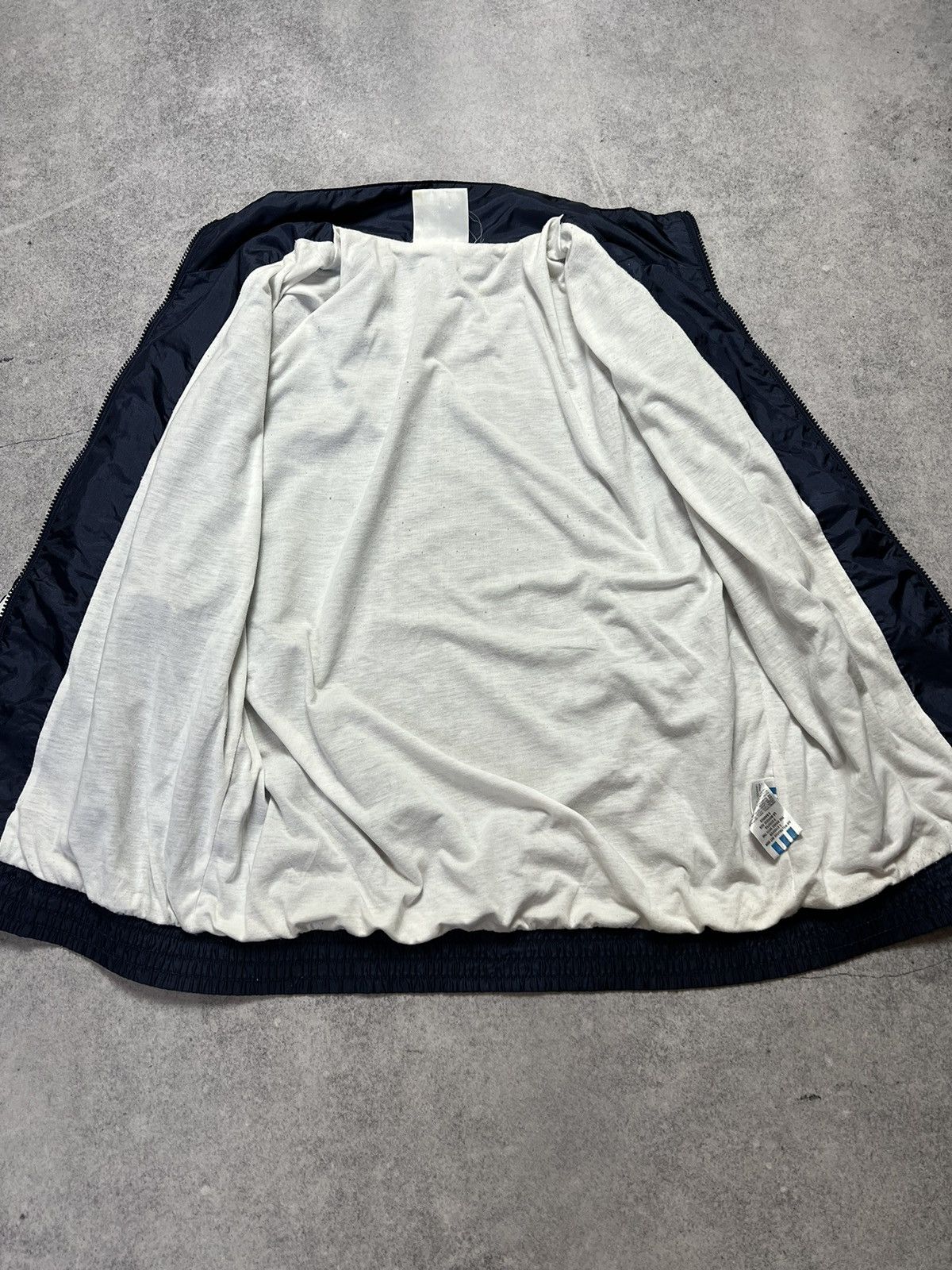 Adidas Vintage Adidas Retro 90s Nylon Track Suit Y2K Light Jacket Size US M / EU 48-50 / 2 - 5 Thumbnail