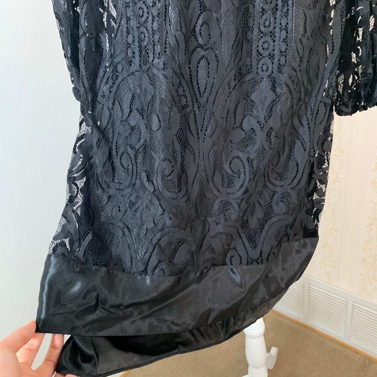 Laundry by Shelli Segal Laundry by Shelli Segal Black Lace Dress size 4 Size S / US 4 / IT 40 - 5 Thumbnail