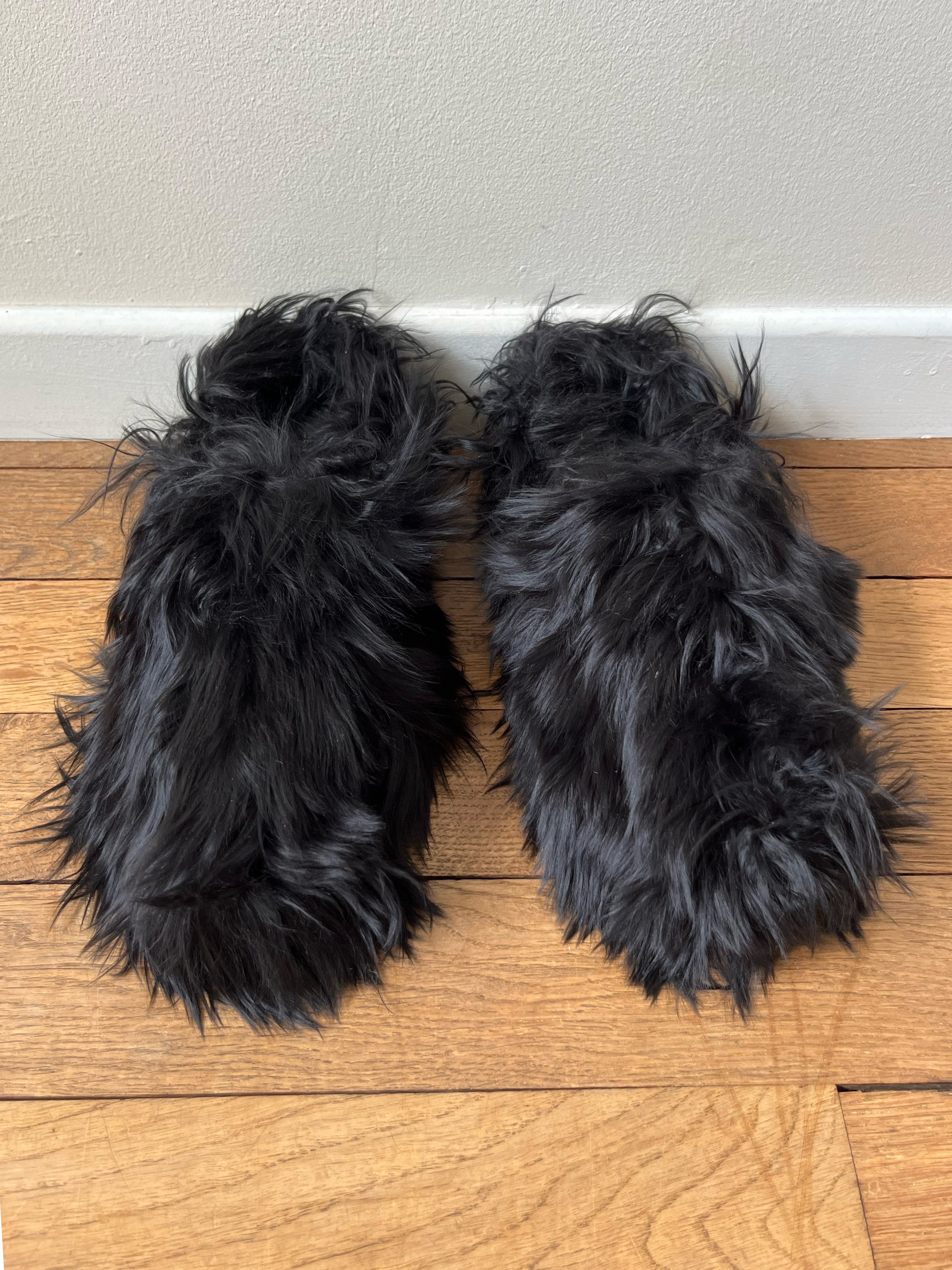 Celine × Phoebe Philo Celine by Phoebe Philo Alpaca Fur Sabot Mules Size US 7 / IT 37 - 3 Thumbnail