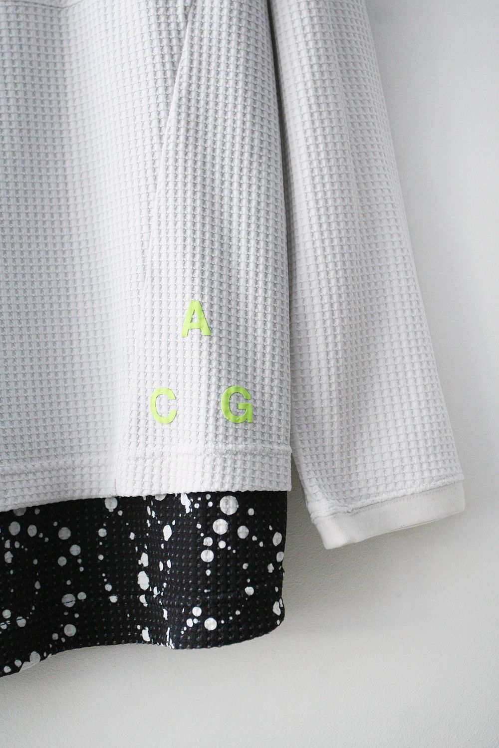 Nike ACG Nike ACG White NRG Waffle Long sleeve Shirt Top AQ3519-100 Size US M / EU 48-50 / 2 - 7 Thumbnail