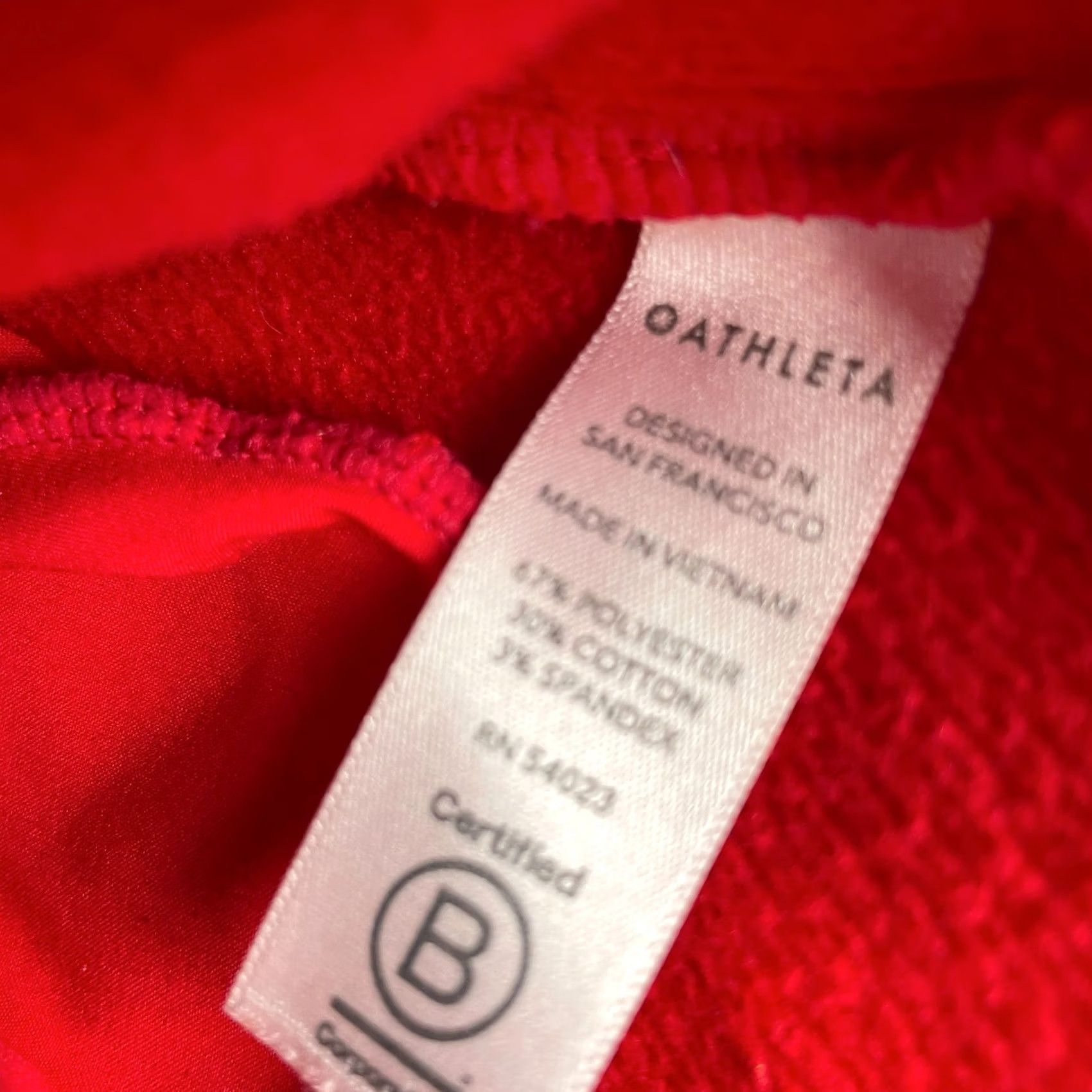 Athleta Athleta Jacket Womens S Red Cozy Karma Asym Sweatshirt Yoga Gym Pullover Basic Jacket Size S / US 4 / IT 40 - 4 Thumbnail