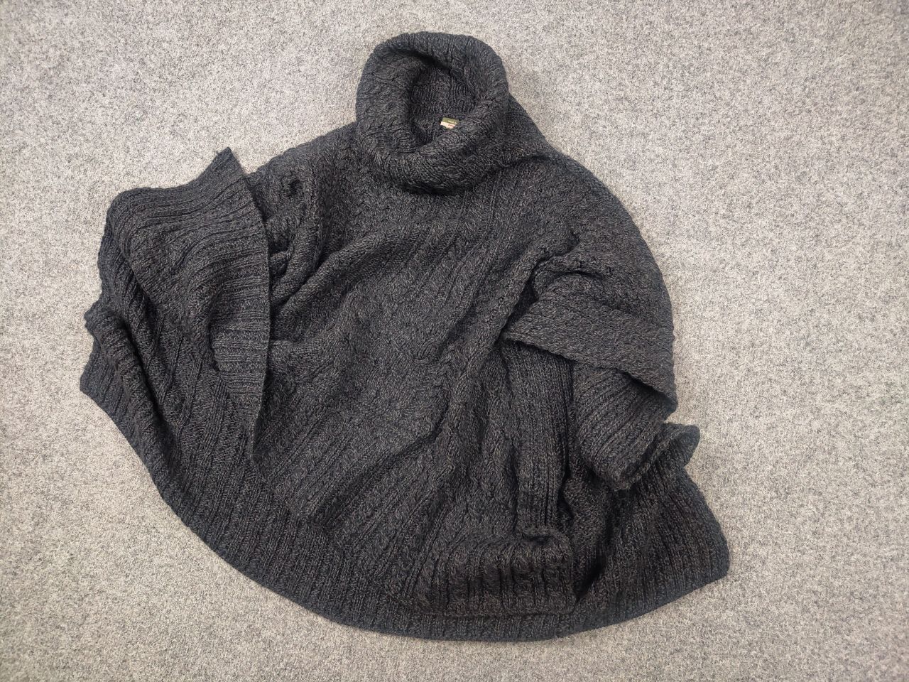 Carraig Donn Carraig Donn Ireland Merino Wool Knit turtleneck poncho Size ONE SIZE - 4 Thumbnail