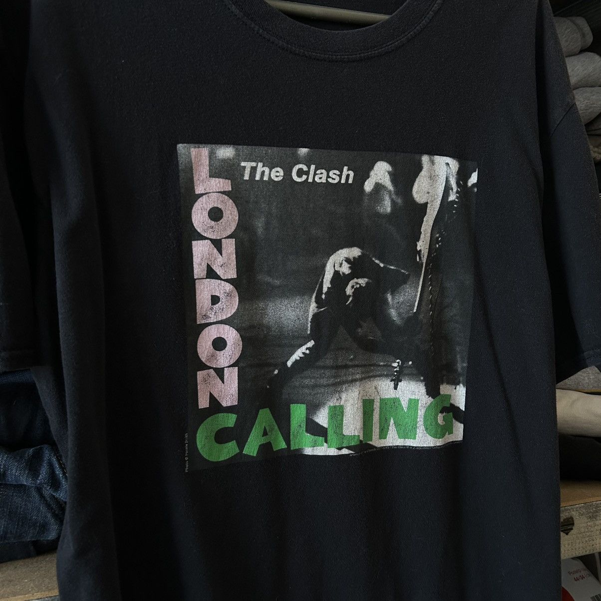 Band Tees Vintage The Clash London Calling 2016 Big Logo rock band tee Size US XL / EU 56 / 4 - 2 Thumbnail