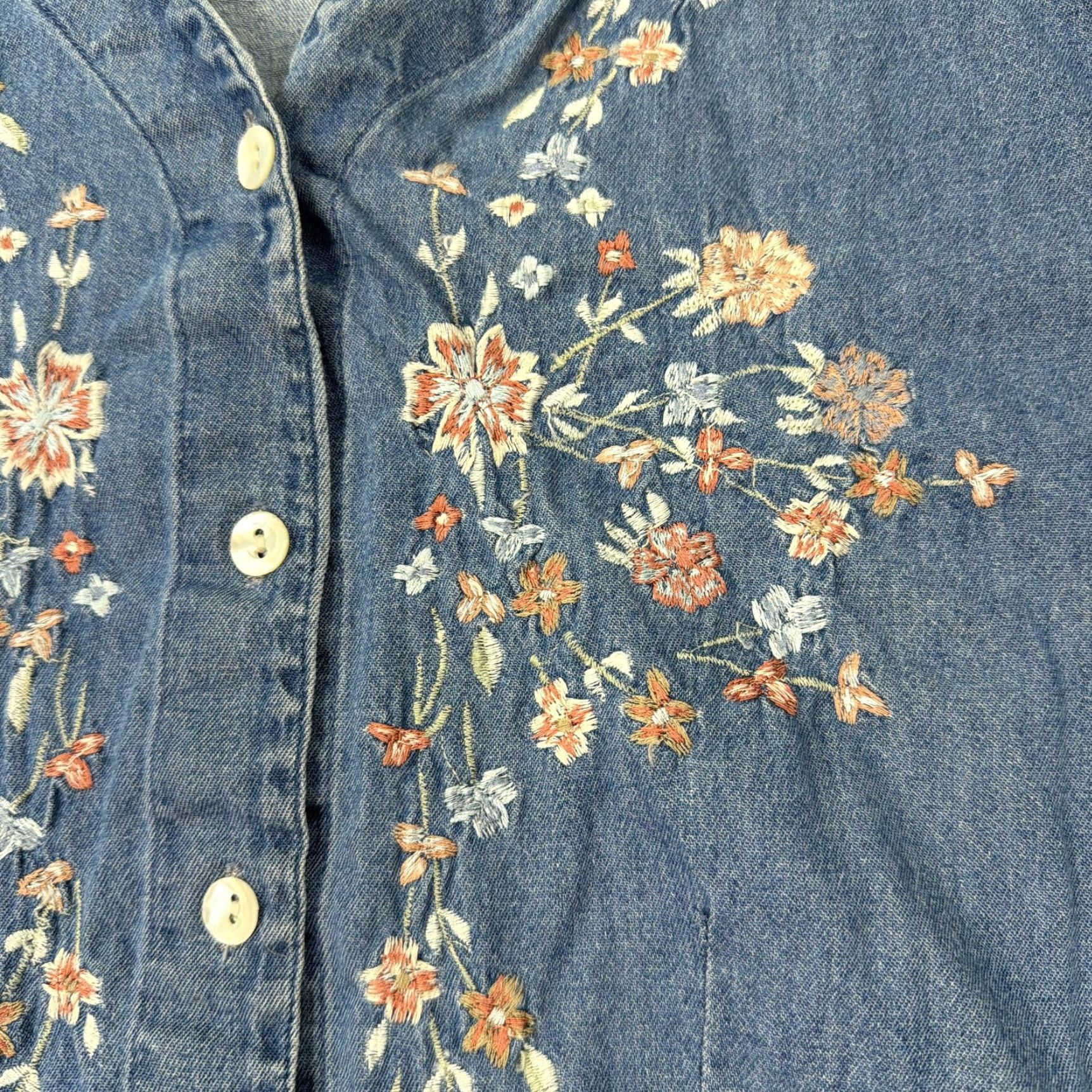 Denime New Directions Shirt 2X Womens Blue Denim Embroidered Floral Button Front Top Size XXL / US 16-18 / IT 52-54 - 5 Thumbnail