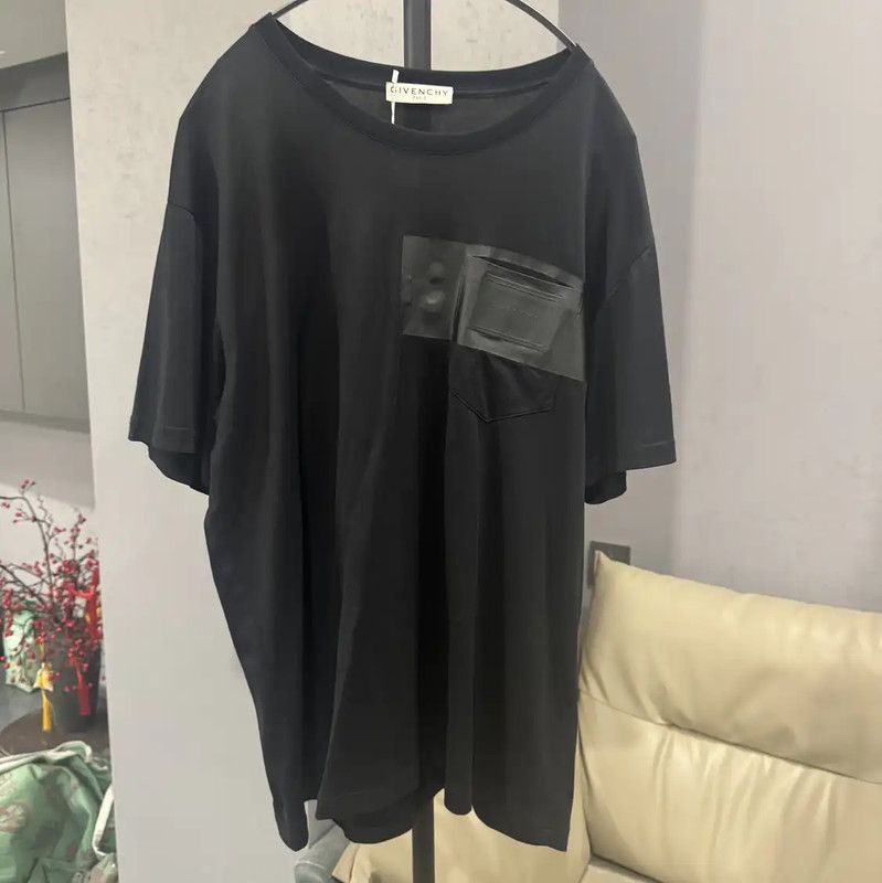 Givenchy Givenchy Black Cotton Oversized T-Shirt 0089 Size US XXL / EU 58 / 5 - 1 Thumbnail