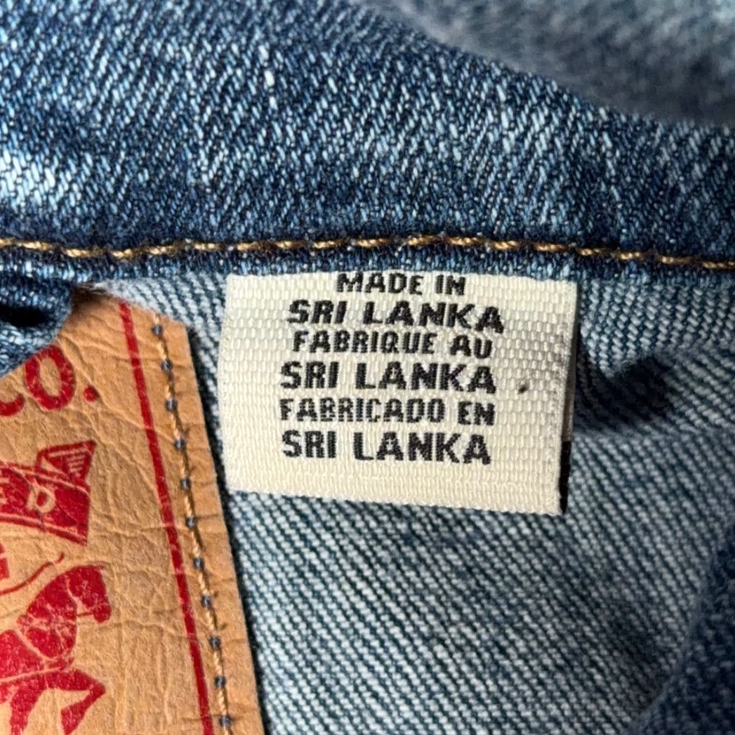 Levi's VINTAGE Levi's Jacket Womens MEDIUM Blue Denim Trucker Classic Retro Casual Mens, Womens Size 32" / US 10 / IT 46 - 6 Thumbnail