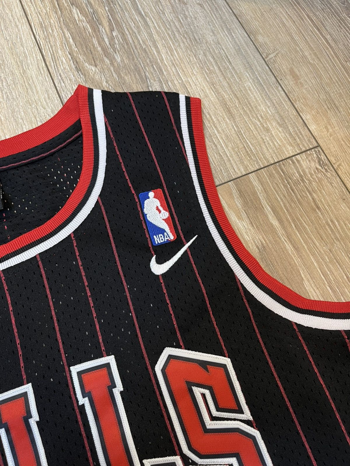Nike ☄️NIKE JORDAN VINTAGE CHICAGO BULLS BASKETBALL JERSEY 23 Size US M / EU 48-50 / 2 - 4 Thumbnail