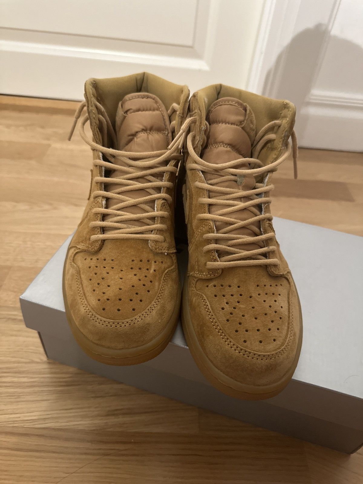 Jordan Brand × Nike Jordan 1 Wheat Size US 8 / EU 41 - 7 Thumbnail