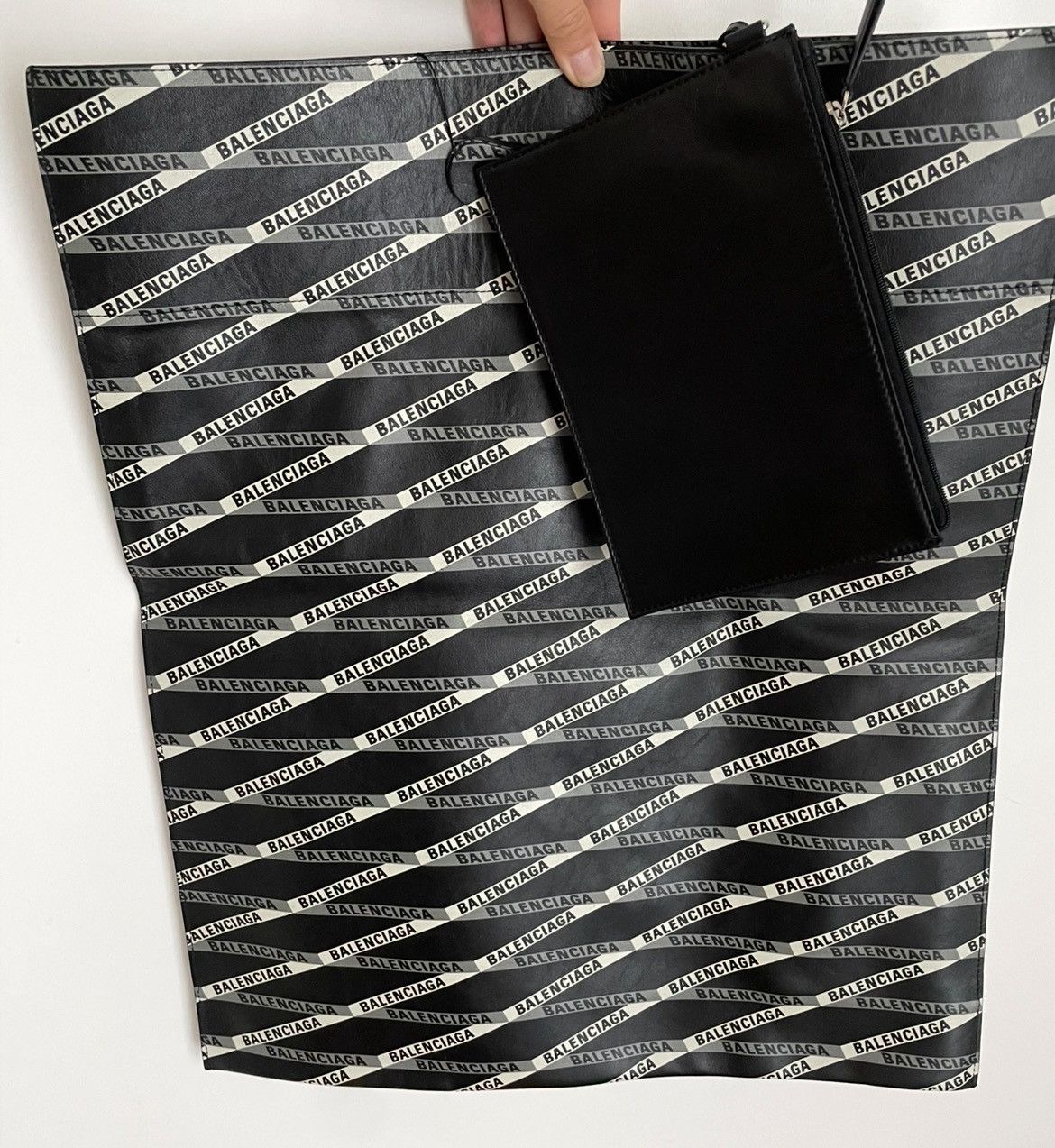 Balenciaga All Over Logo Leather Tote Size ONE SIZE - 2 Thumbnail