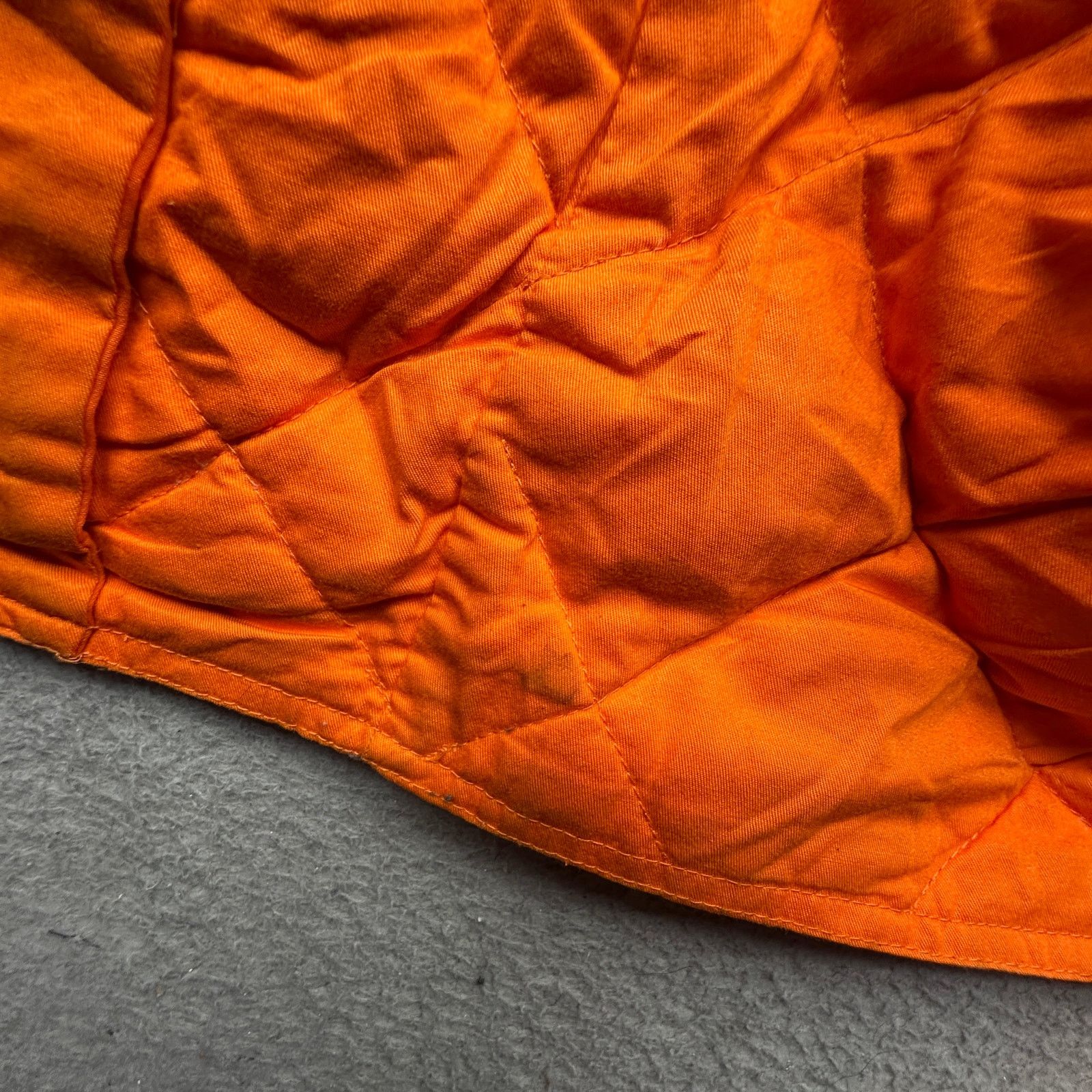 J.Crew VTG J Crew Duck Down Hunting Quilted Vest Mens Large Orange Size US L / EU 52-54 / 3 - 12 Thumbnail