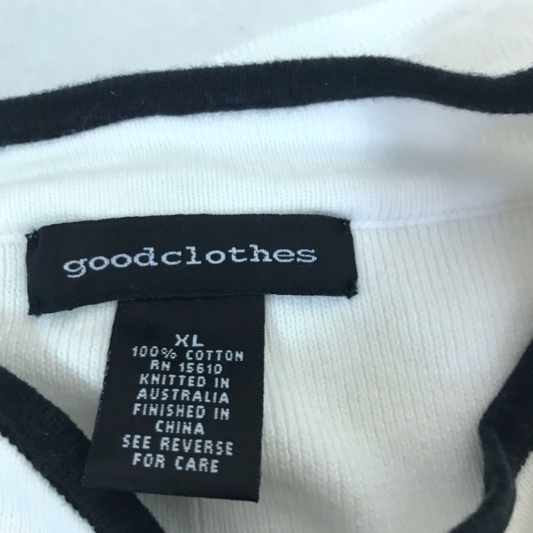 Vintage Good Clothes Sweater Women XL Blk/Wht Sleeveless V-Neck Knit 100% Cotton Cap Sleeve Embroidered Logo Pullover Easy Care Size XL / US 12-14 / IT 48-50 - 3 Thumbnail