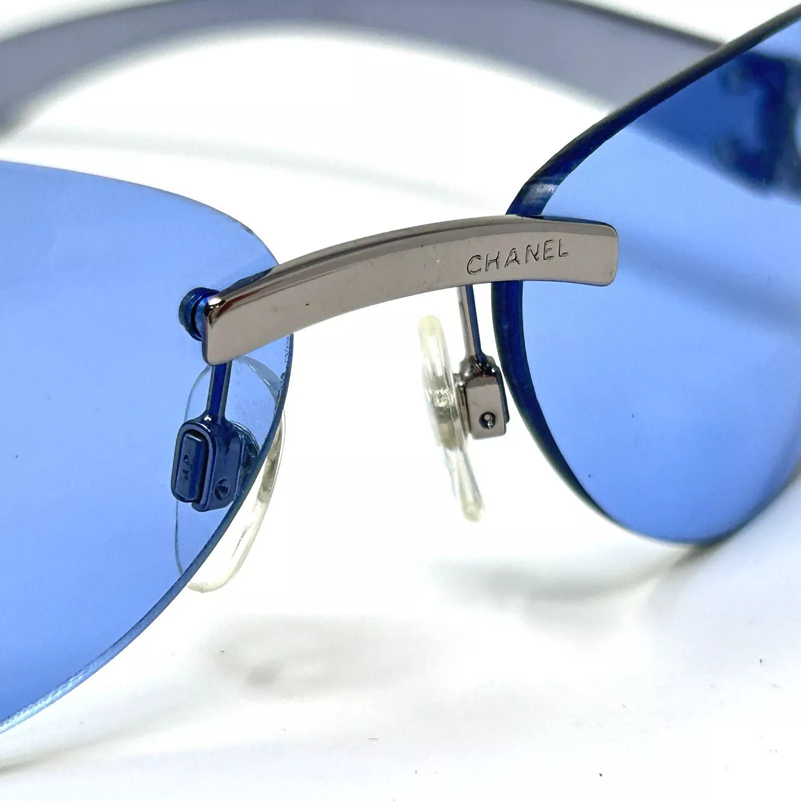 Chanel Chanel Sunglasses 4037 Rhinestone CC 4017 Rimless Vintage Size ONE SIZE - 7 Thumbnail