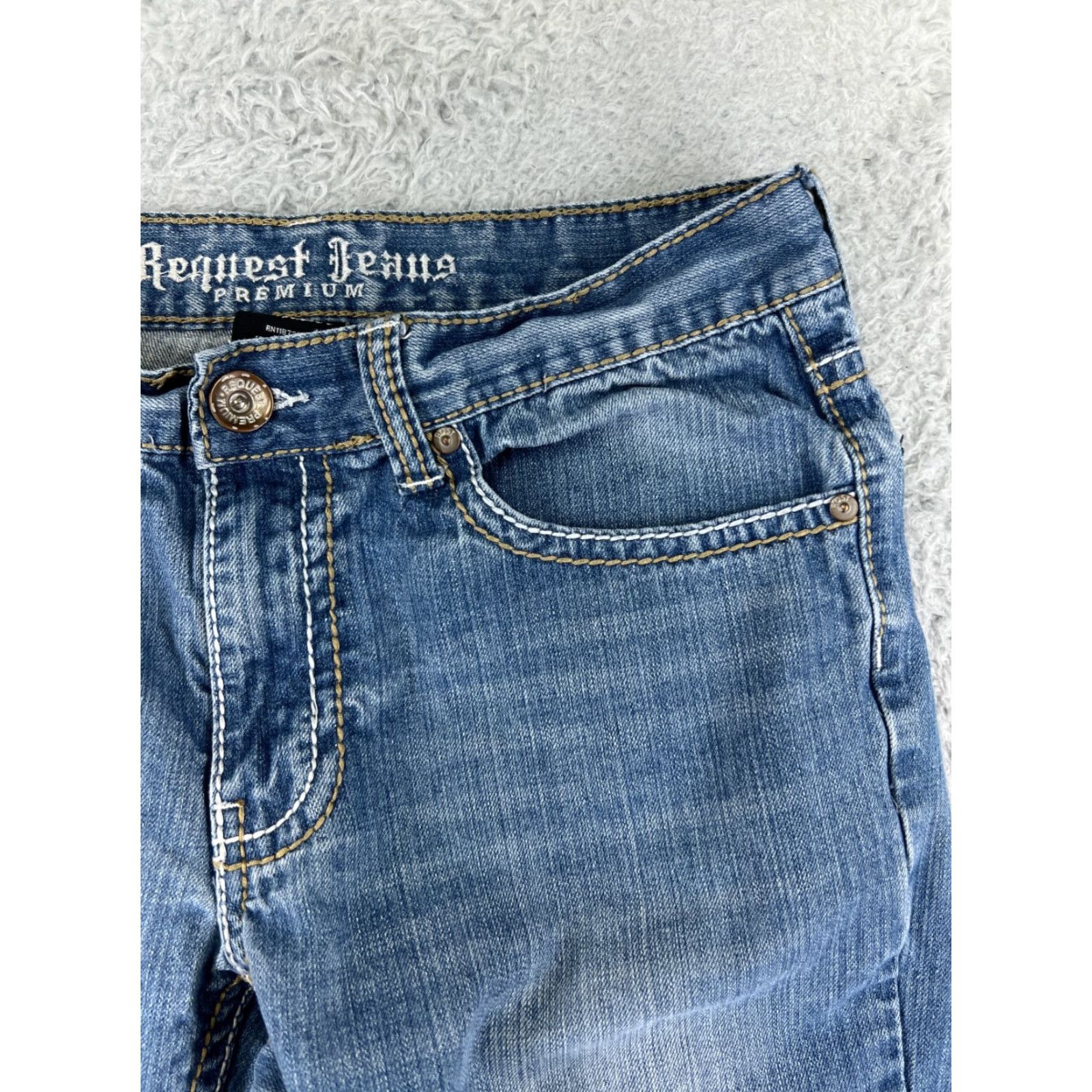 Vintage Request Jeans Jeans Womens 32 Blue Denim Straight Distressed Embroidered 31x26 Jeans Size 24" / US 00 / IT 34 - 7 Thumbnail