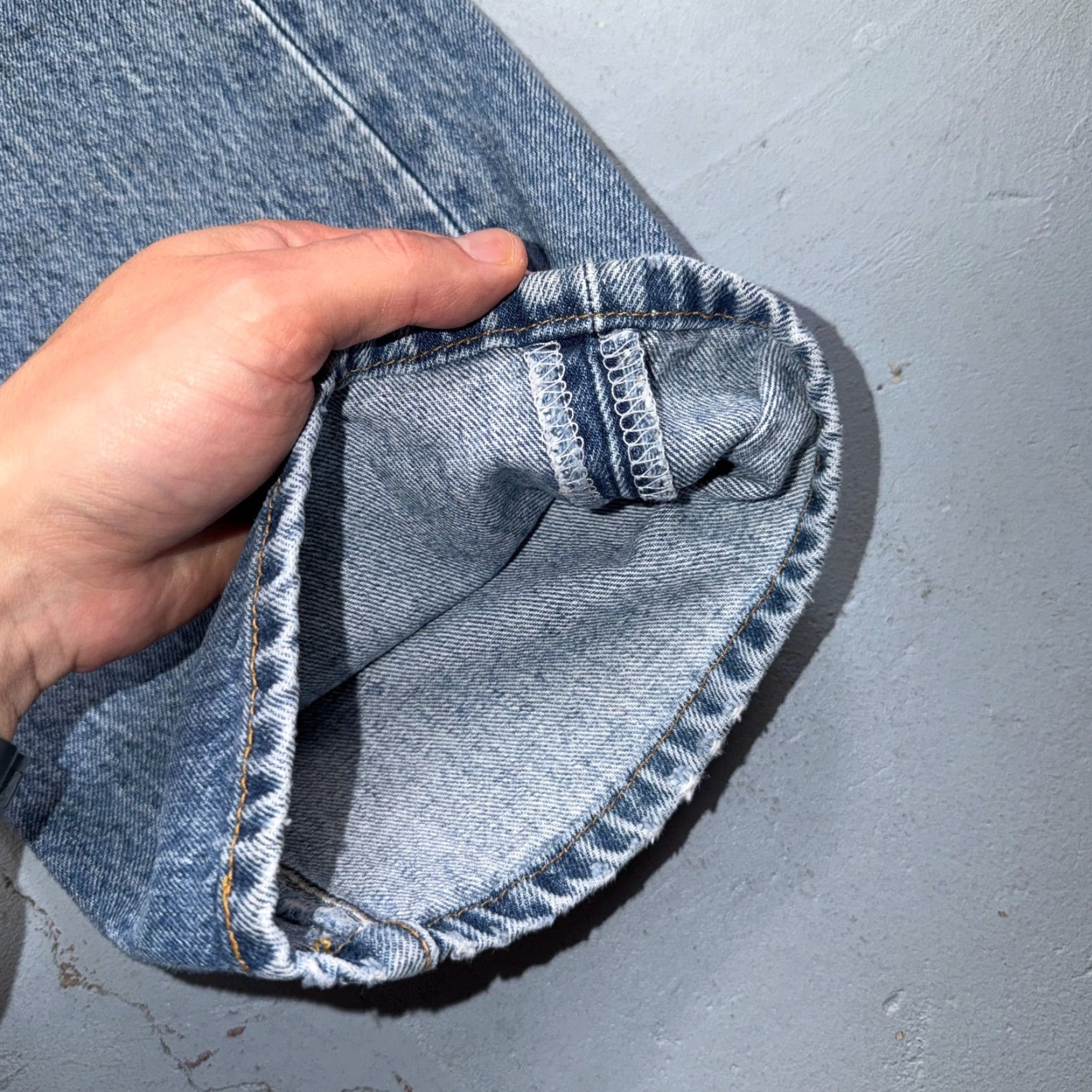 Levi's VINTAGE Levi's 501 Jeans Leg Straight 34x34 Blue Light Wash Denim Men Size US 34 / EU 50 - 4 Thumbnail