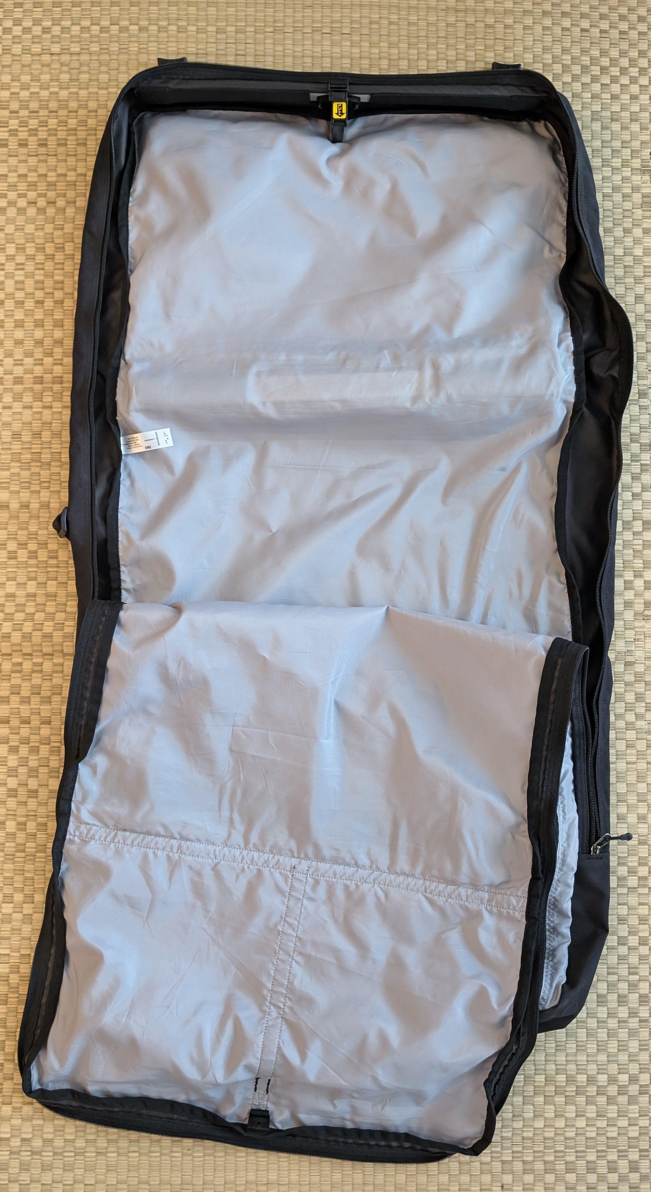 Patagonia RARE Vintage Patagonia MLC Burrito Bag Garment Carrier Size ONE SIZE - 7 Thumbnail