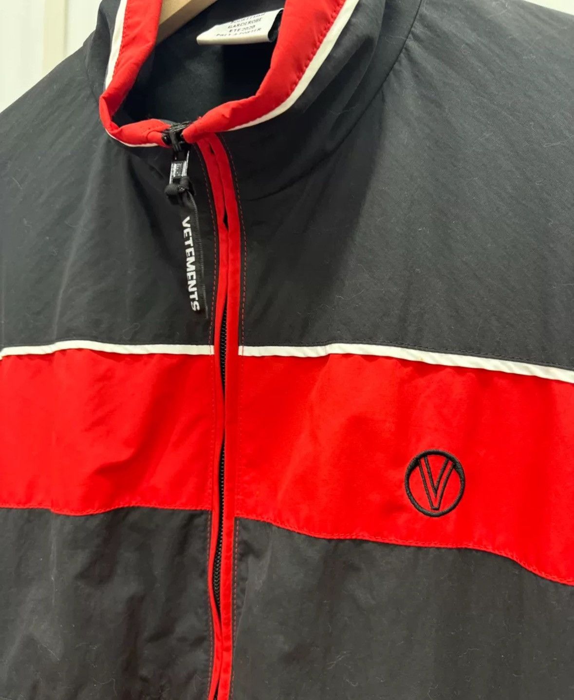 Vetements Vetements 20SS Black and Red Jacket2412-Nextarrow Size US S / EU 44-46 / 1 - 3 Thumbnail