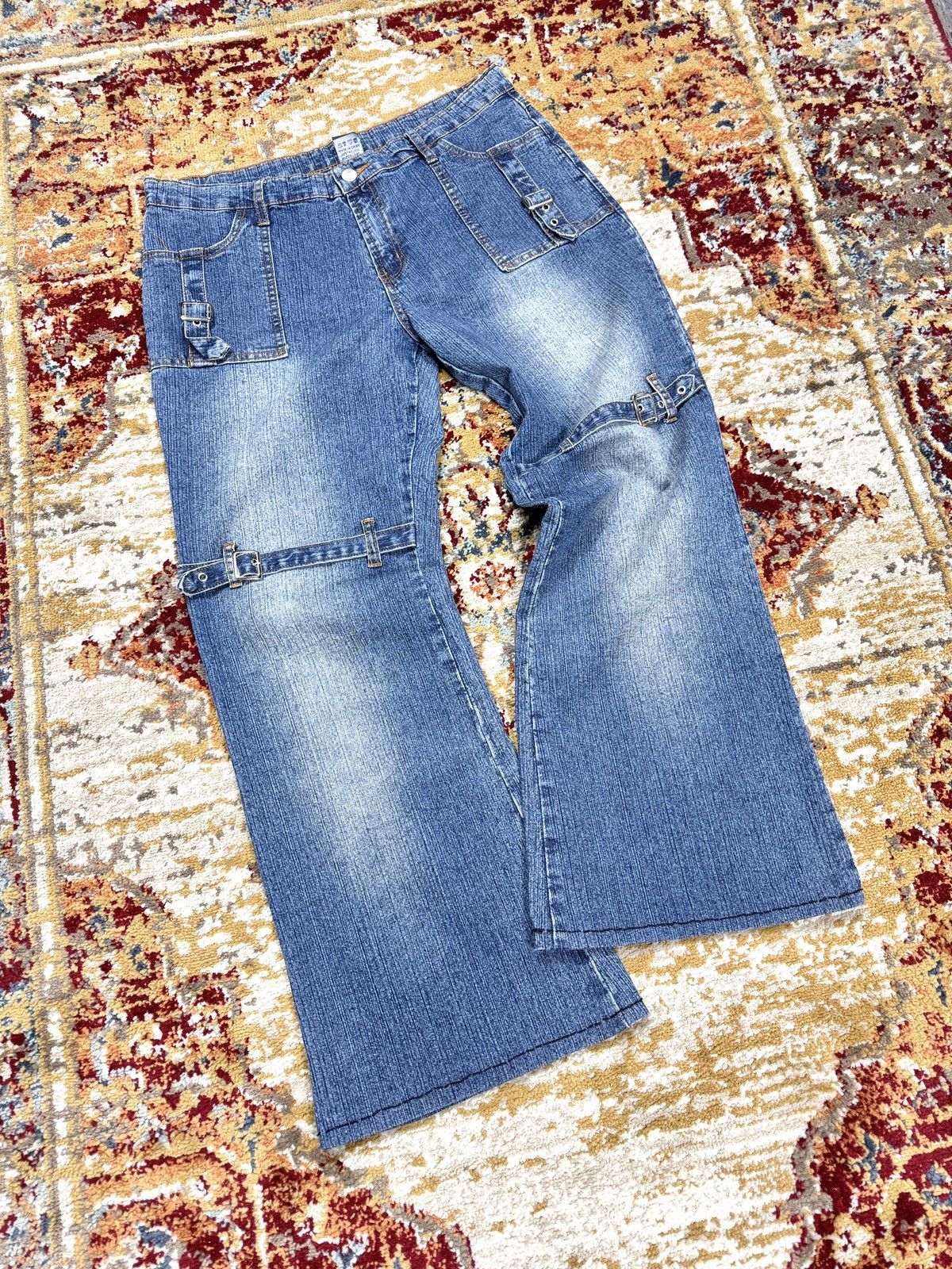 Japanese Brand ᶠᵃⁿᶜʸᵍᵘʸ Y2K Flared Denim Boootcut Flared Jeans Cargo Pant Size US 34 / EU 50 - 1 Thumbnail