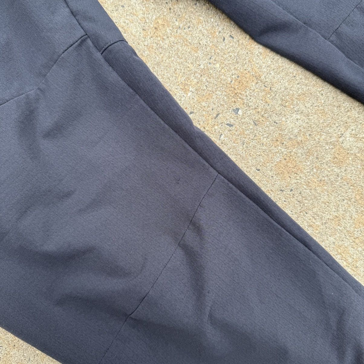 Adidas × Vintage Adidas Men’s Black Jogger Pants Size L - Elastic Waist Size US 34 / EU 50 - 6 Thumbnail