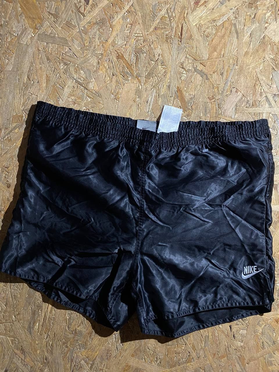 Nike × Vintage Vintage Nike shorts nylon size M black retro Size US 32 / EU 48 - 1 Thumbnail