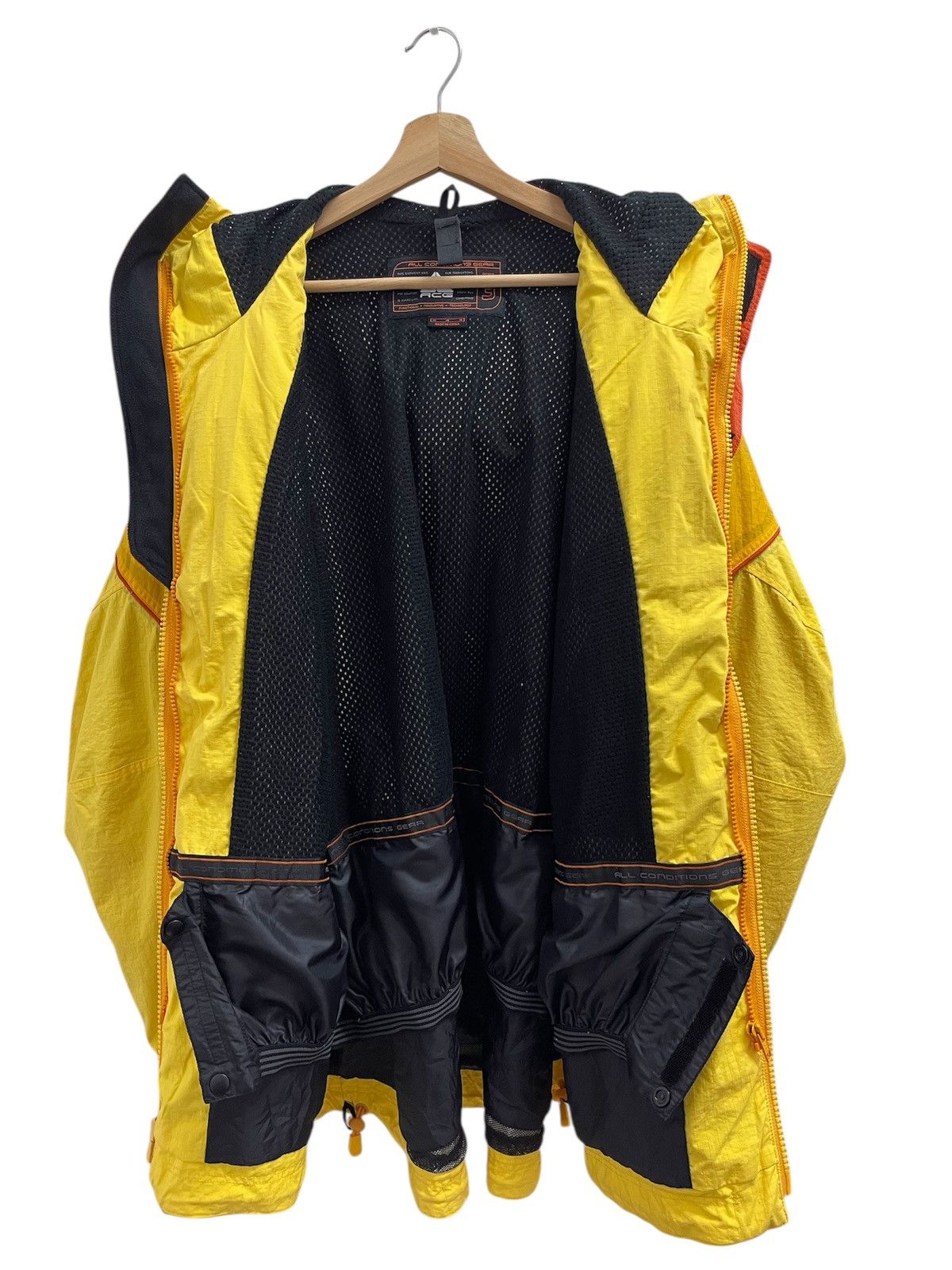 Nike ACG Vintage Nike Acg Gorpcore Jacket Size US L / EU 52-54 / 3 - 9 Thumbnail