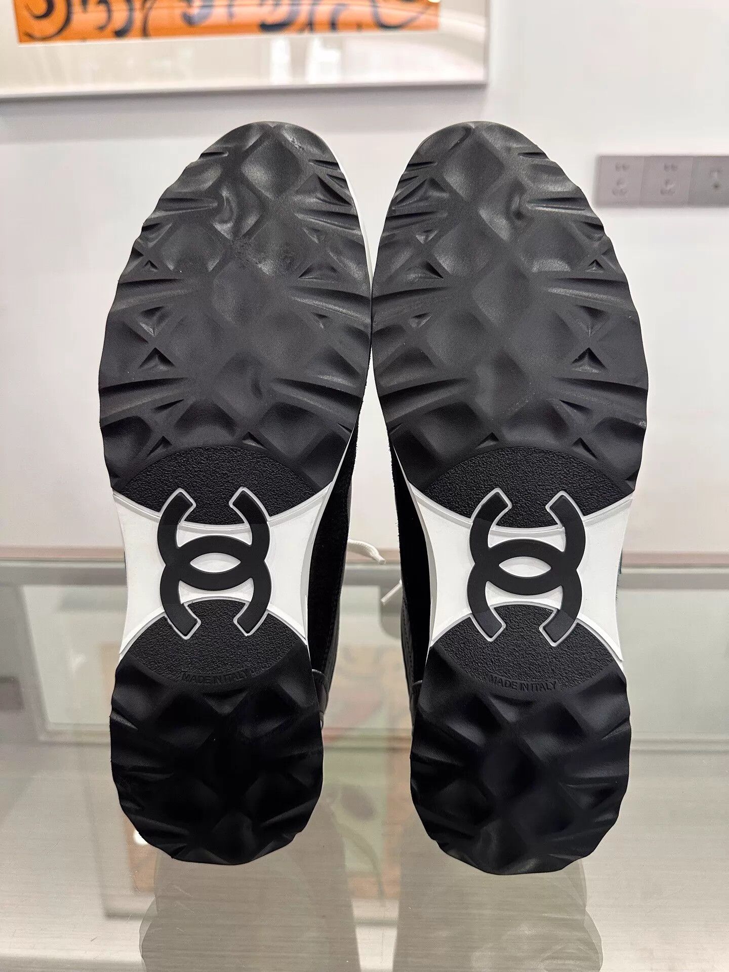 Chanel Chanel Men's Black CC Logo Sneaker 42 Size US 9 / EU 42 - 7 Thumbnail