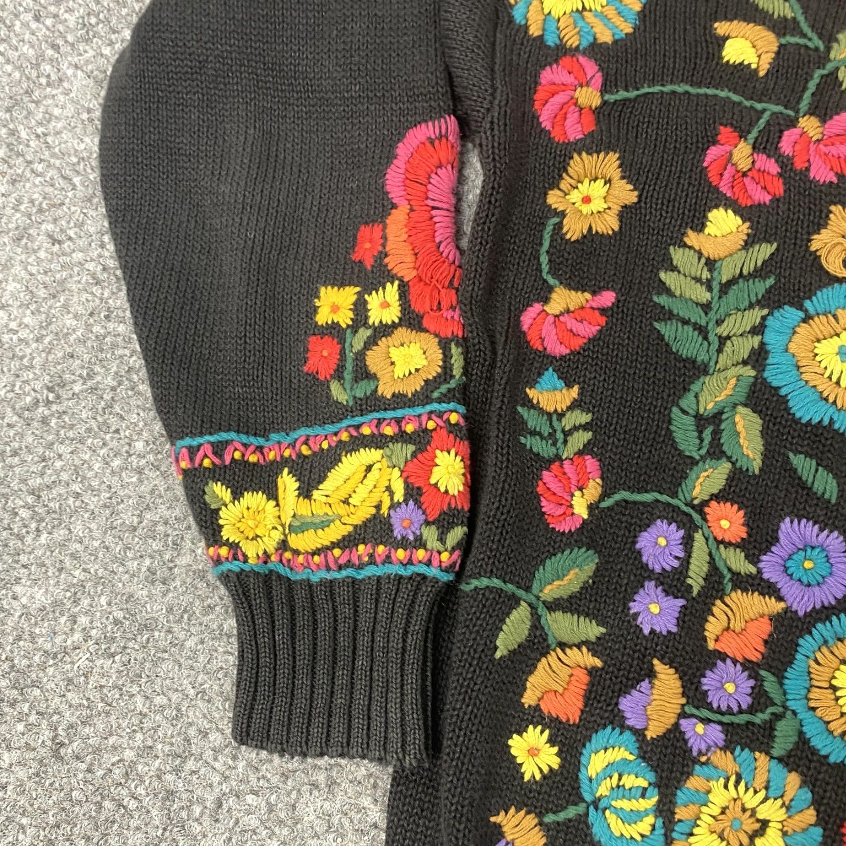Vintage VINTAGE? Essence Sweater Women Large Black Floral Embroidered Pullover Boho Ramie Cotton Pullover L Floral Embroidered Womens Size L / US 10 / IT 46 - 3 Thumbnail