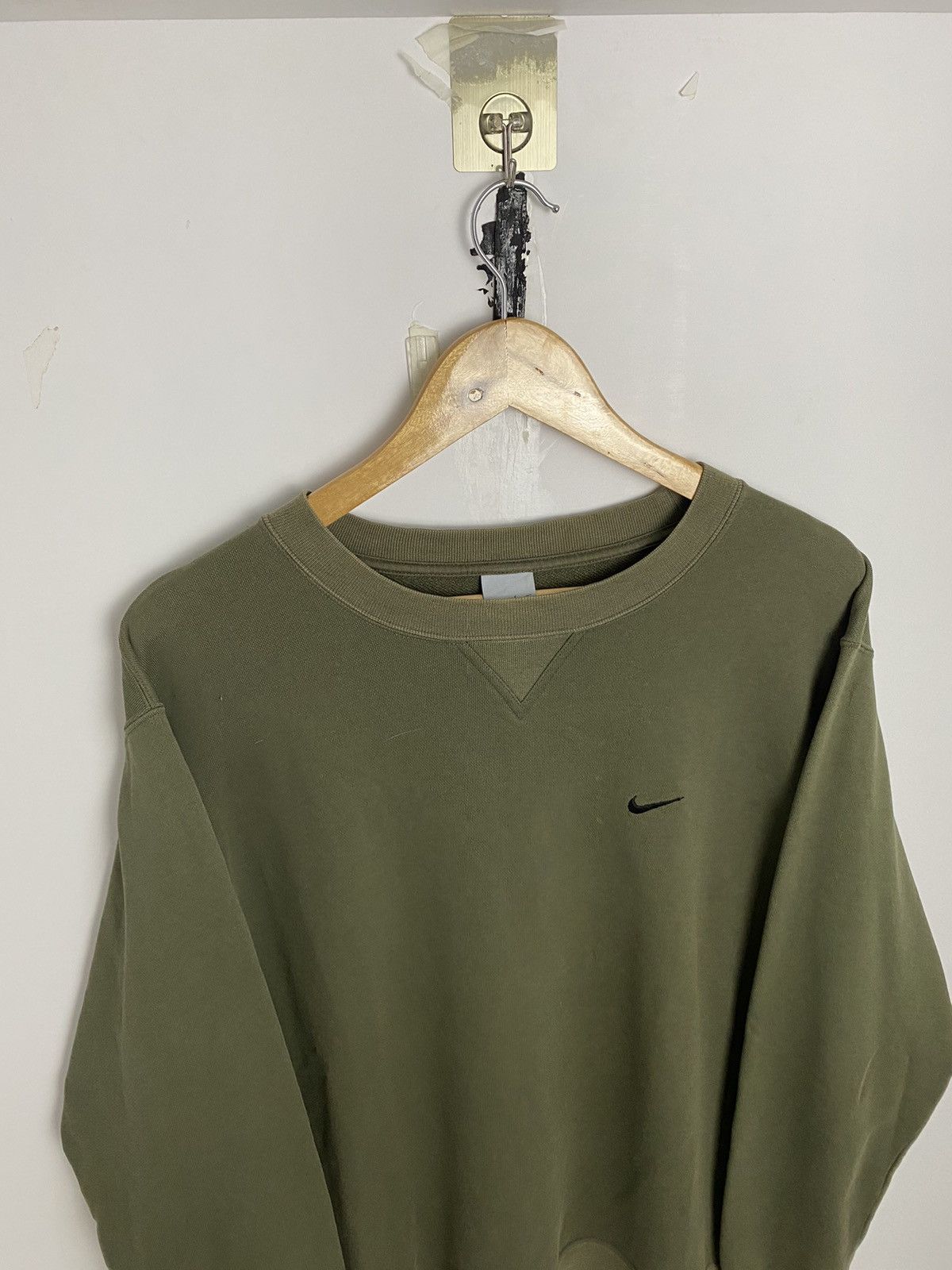 Nike RARE 🔥Vintage Y2K Nike Small Swoosh Sweatshirt Size US S / EU 44-46 / 1 - 1 Thumbnail