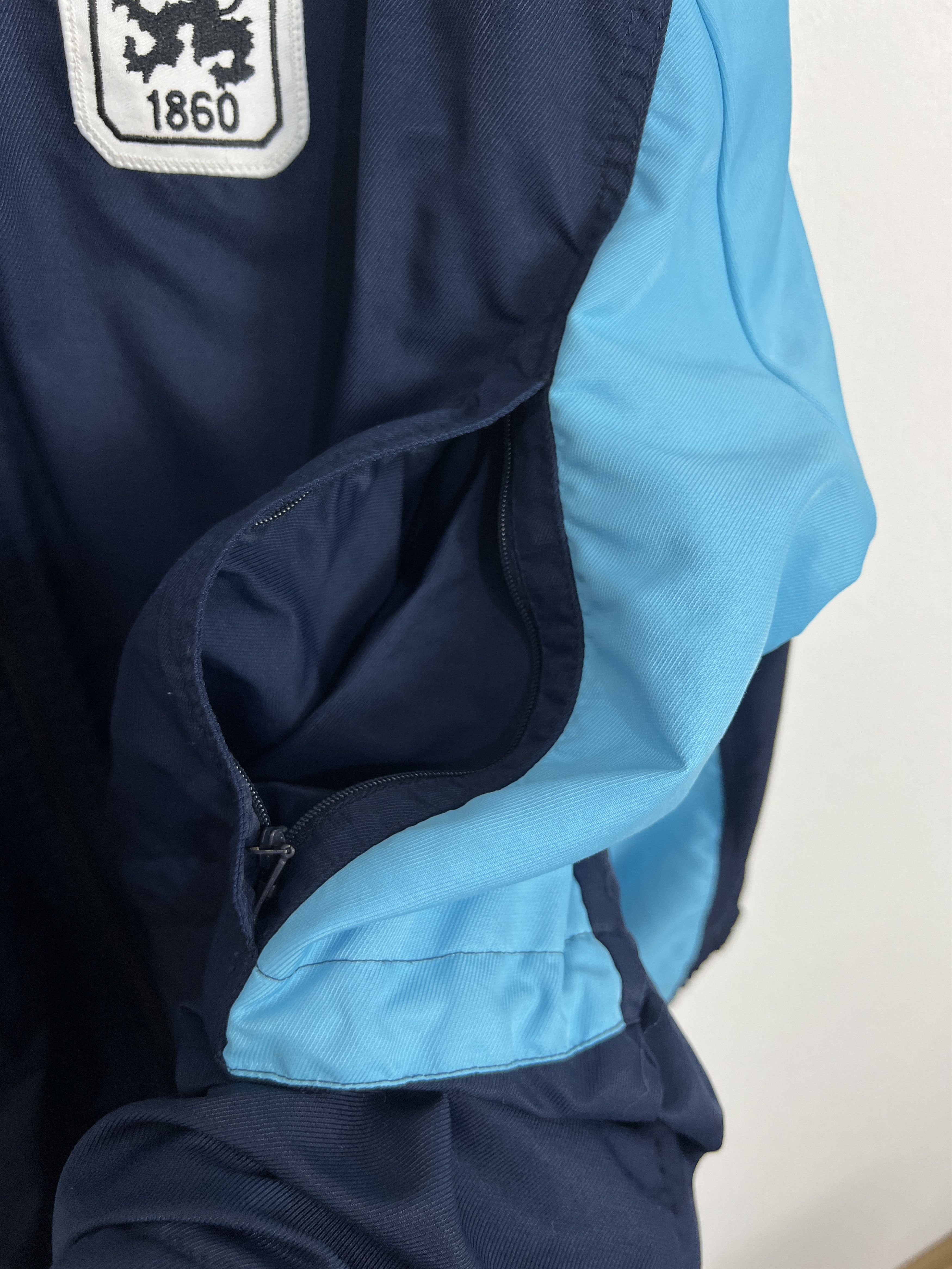 Nike Vintage 90's Nike 1860 Munich Football Jacket Bomber Size US L / EU 52-54 / 3 - 5 Thumbnail