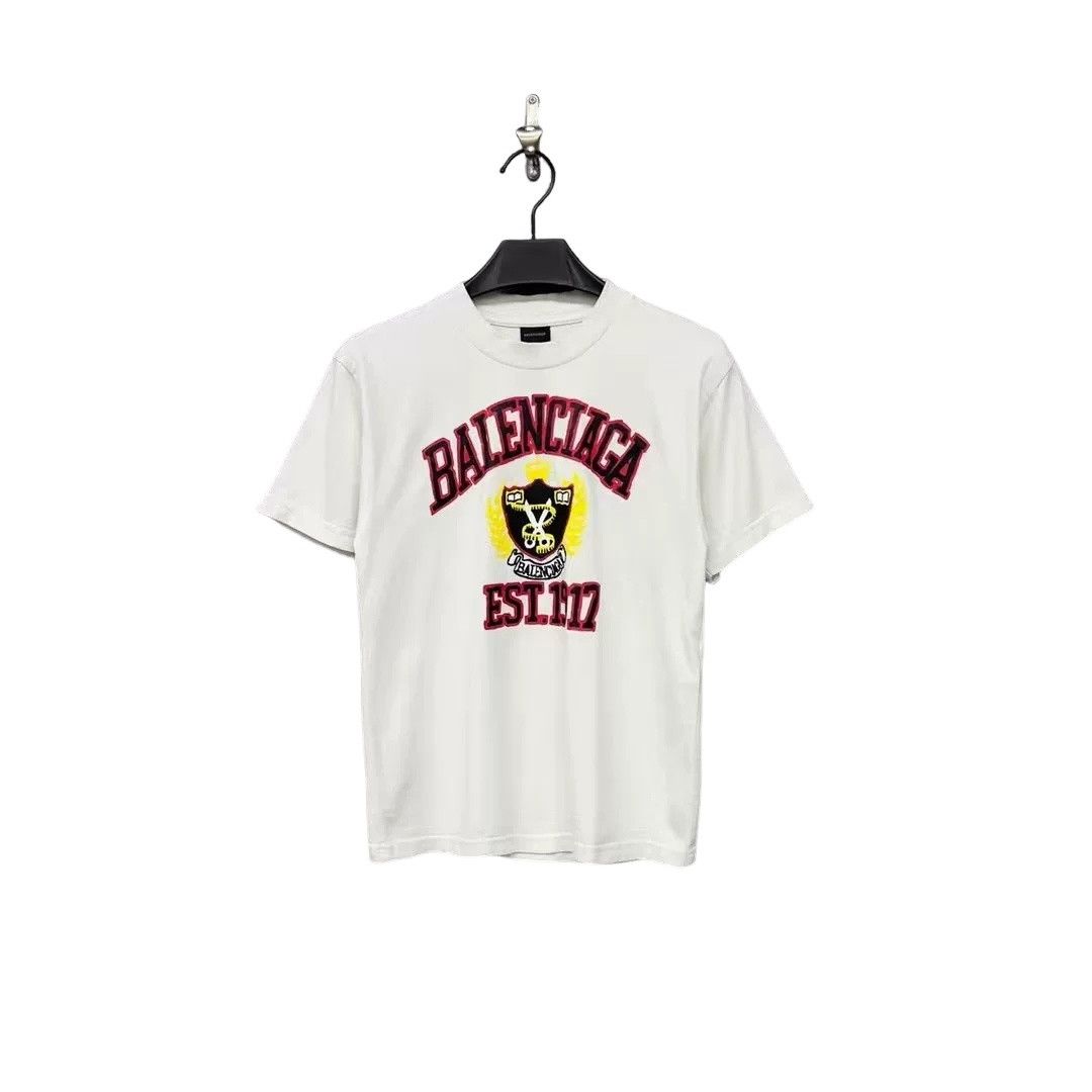 Balenciaga Balenciaga Crest Logo T-Shirt Size 10 Size XS / US 0-2 / IT 36-38 - 1 Thumbnail