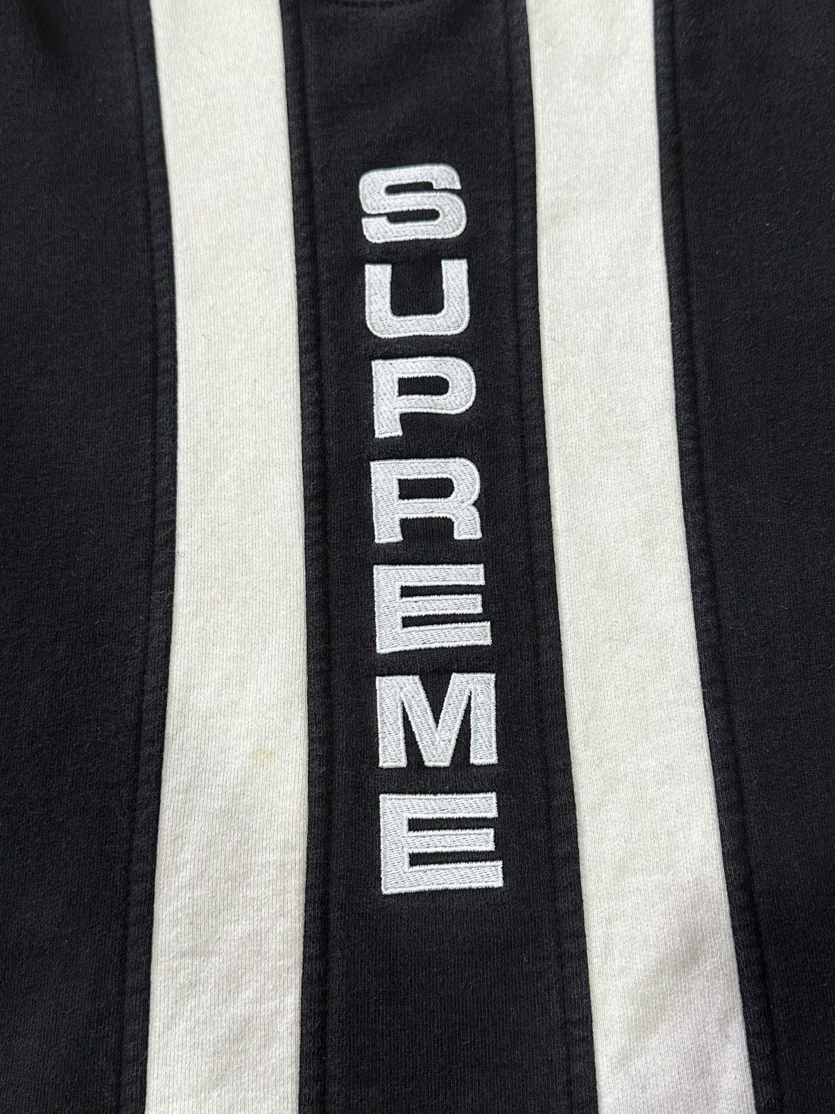 Supreme Supreme Vertical Logo Panel Crewneck Black Size US M / EU 48-50 / 2 - 3 Thumbnail