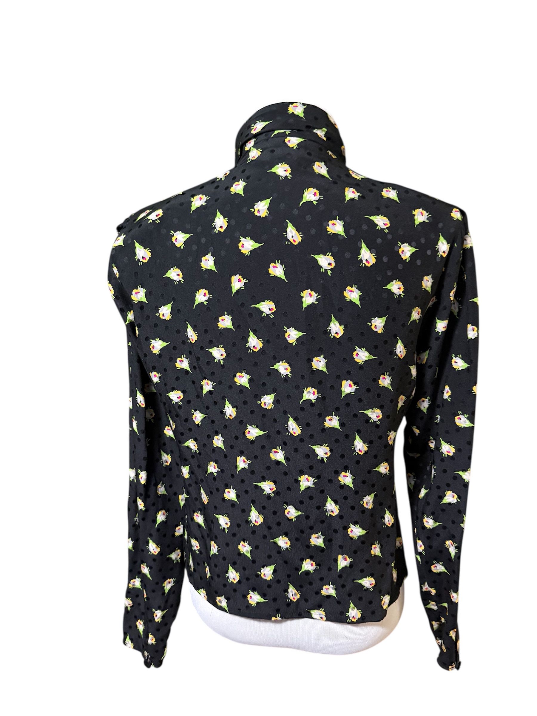 Emanuel Ungaro ntage Ungaro Black Floral silk blouse, sz 6 Size S / US 4 / IT 40 - 3 Thumbnail